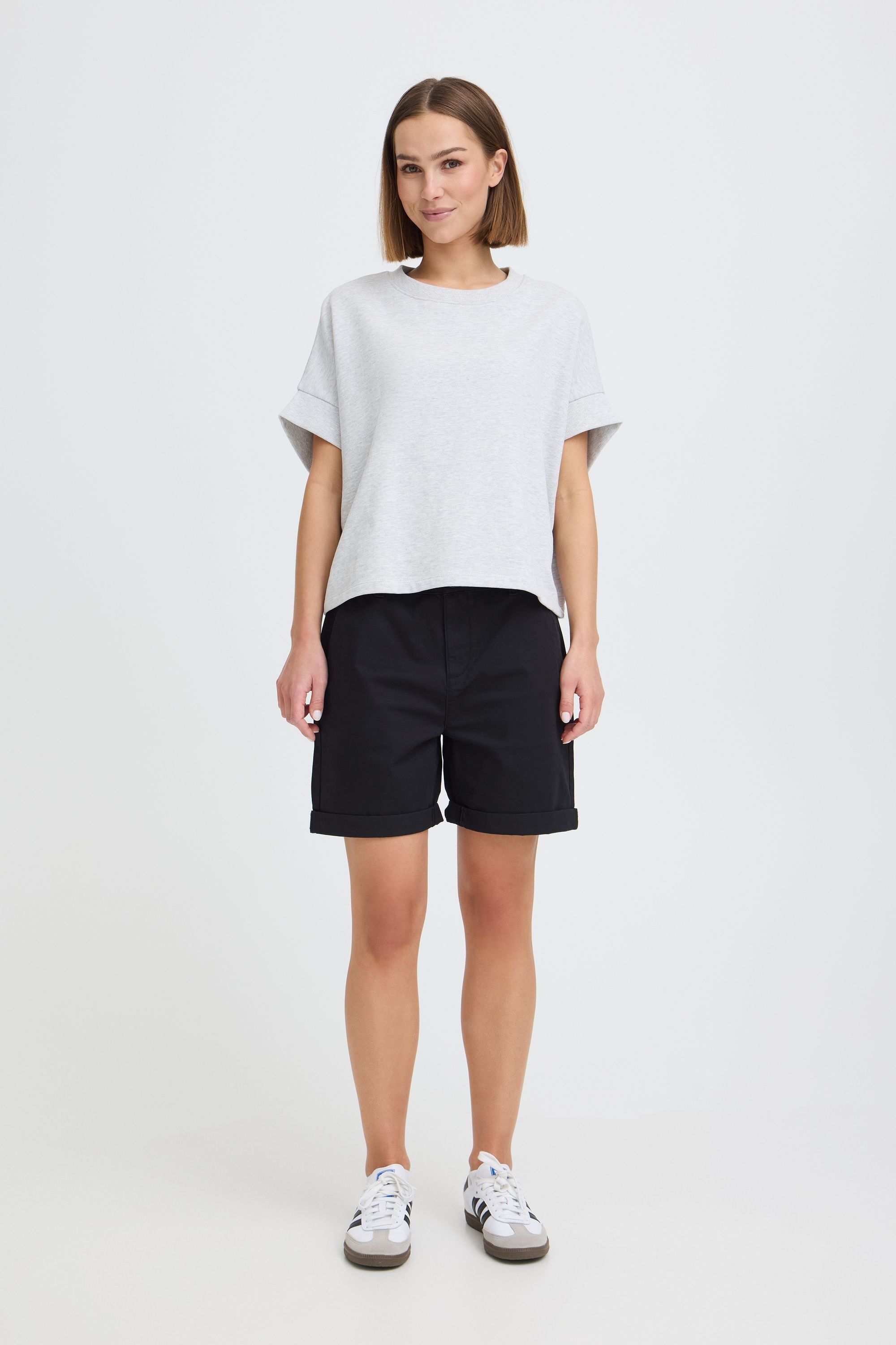 OXMO Chinoshorts »Chinoshorts OXChakira«