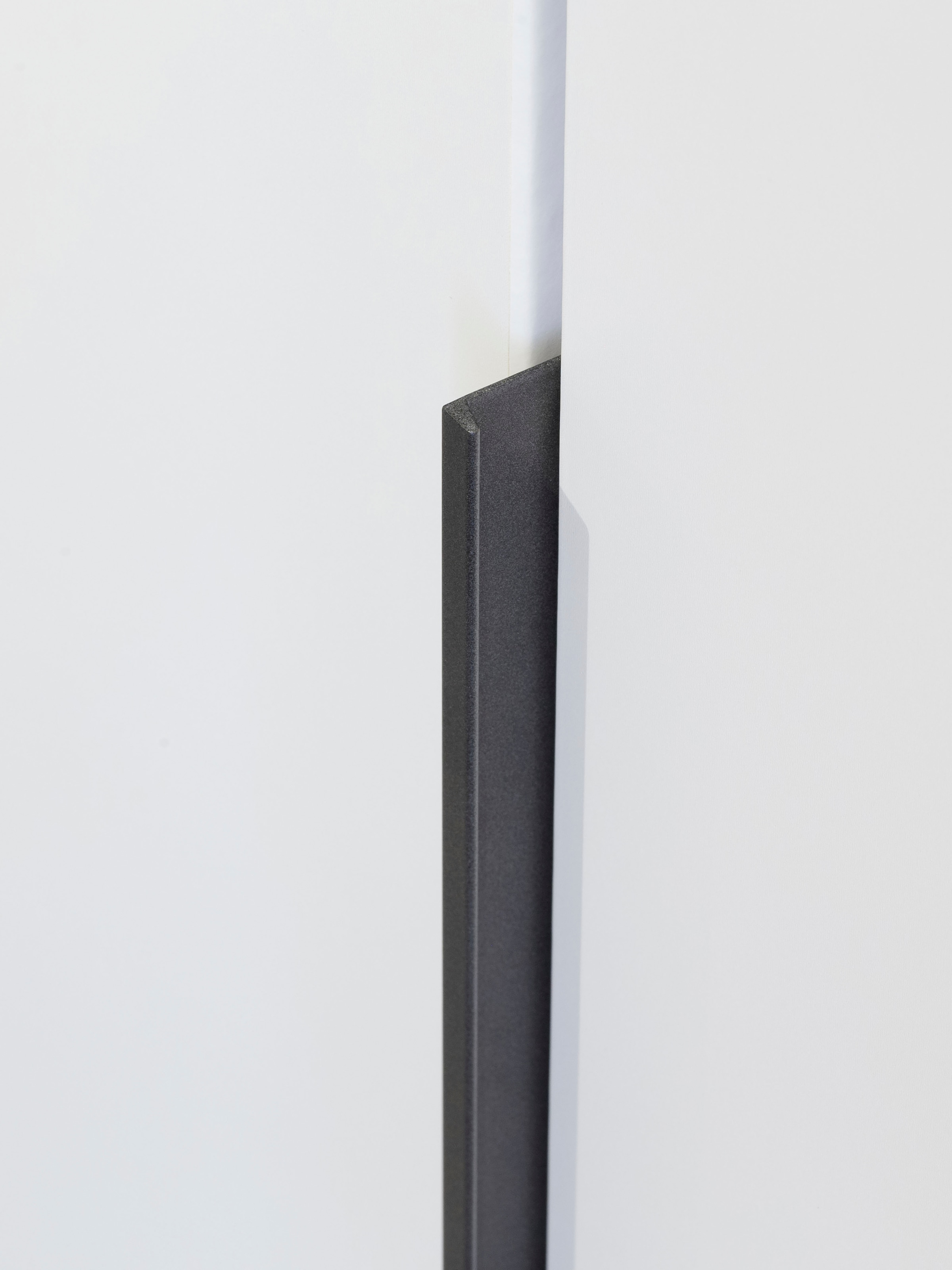 rauch Drehtürenschrank »Kleiderschrank Schrank Garderobe Wäscheschrank NAGATA mit Spiegel«, (in 3 verschiedenen Ausstattungen BASIC/CLASSIC/PREMIUM), und modernen Stangengriffen in Graumetallic TOPSELLER MADE IN GERMANY