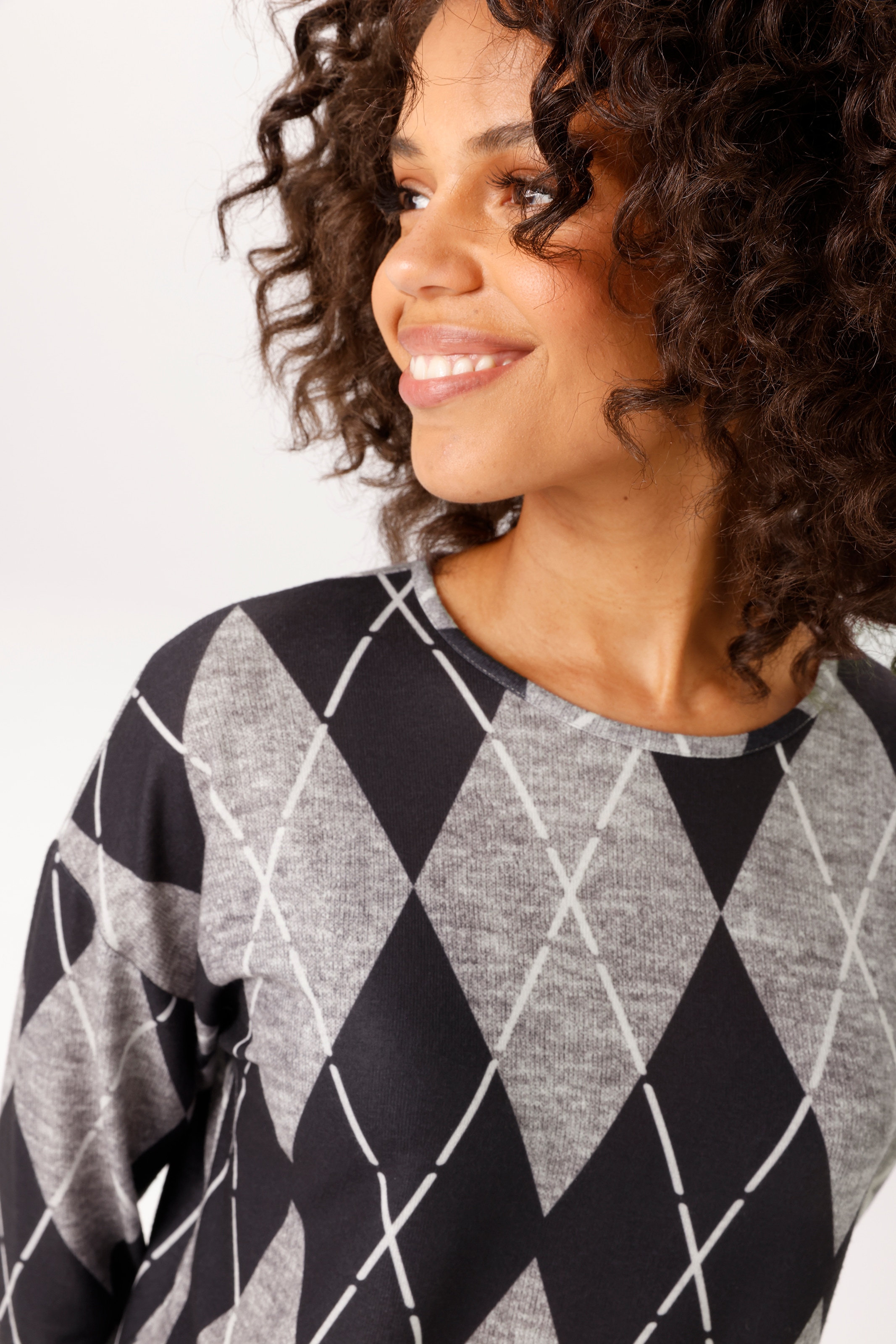 Aniston CASUAL Sweatshirt , im sportiven Rauten-Dessin - jedes Teil ein Unikat - NEUE KOLLEKTION
