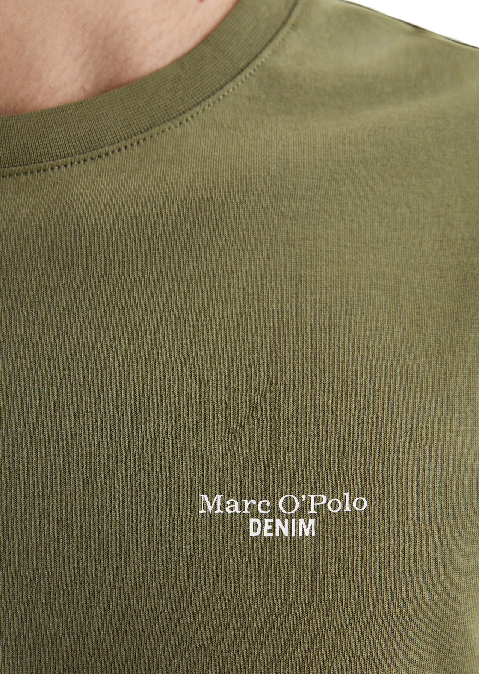 Marc O'Polo DENIM T-Shirt, Ein dezenter Logo-Print auf der Brust