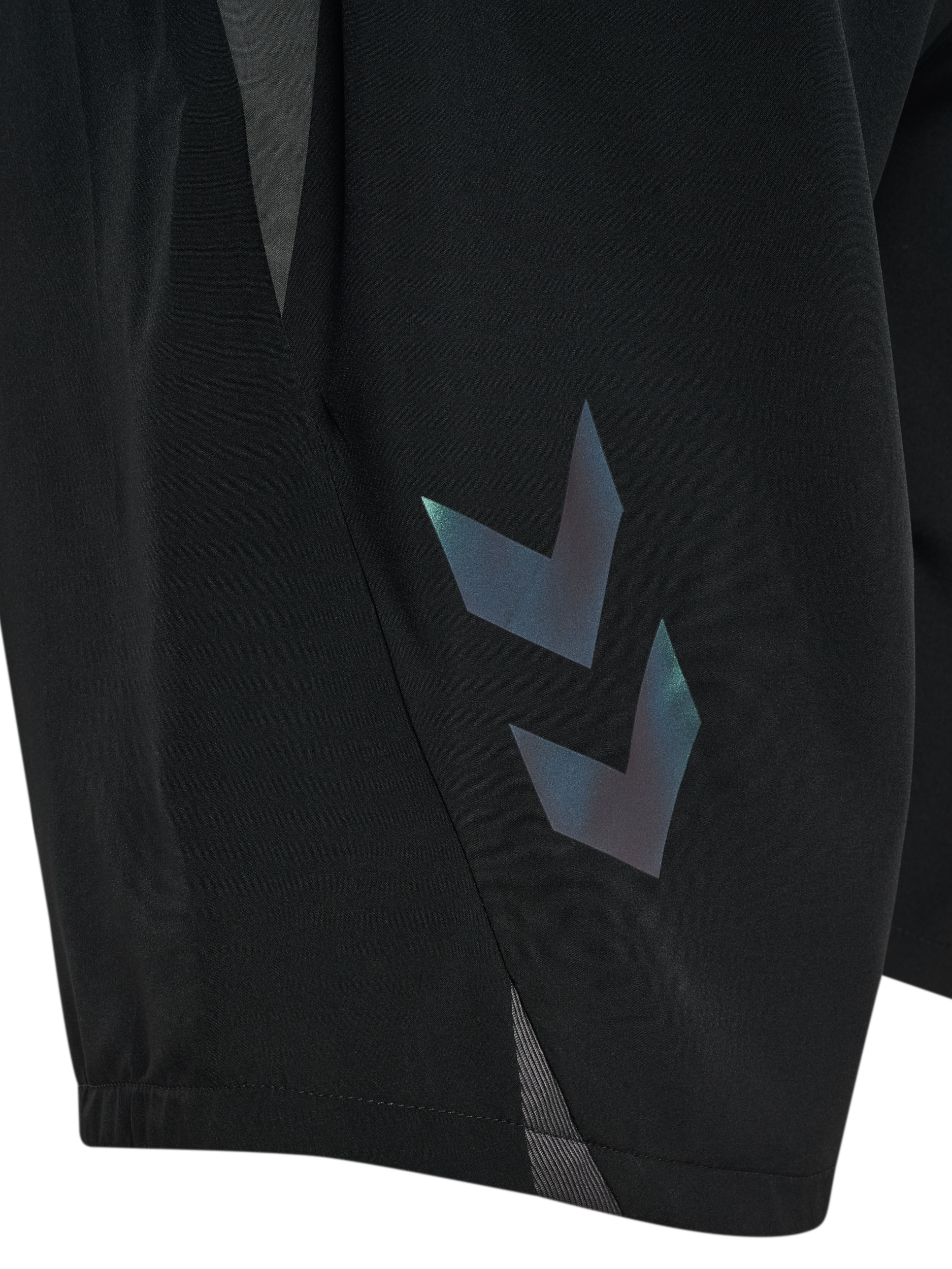 hummel Trainingsshorts »HMLBLAZE26 PRO TRAINING SHORTS«  aus Polyester und Elasthan, für sportliche Aktivitäten