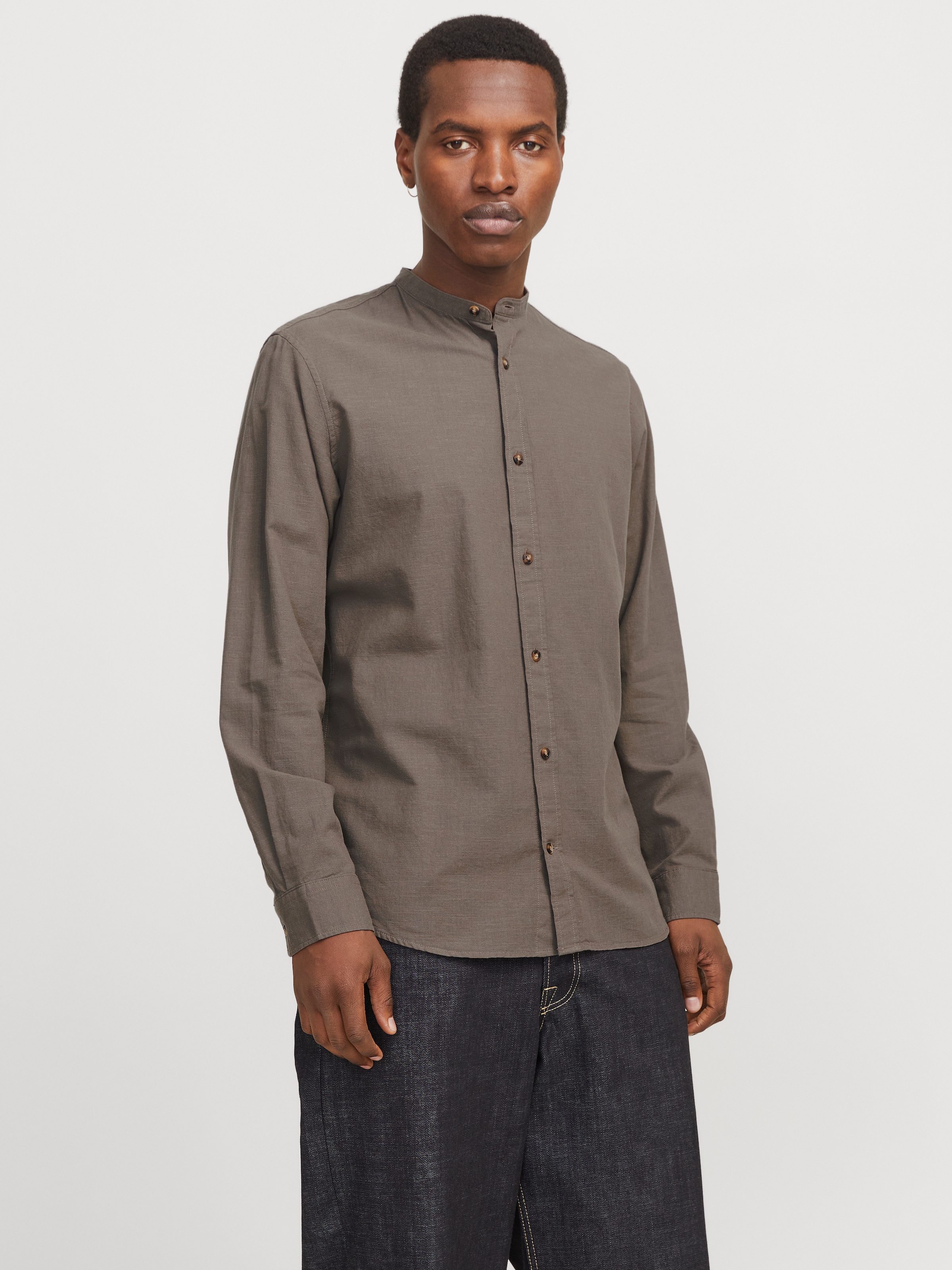 Jack & Jones Langarmhemd »JJESUMMER BAND SHIRT LS SN«, mit Bandkragen