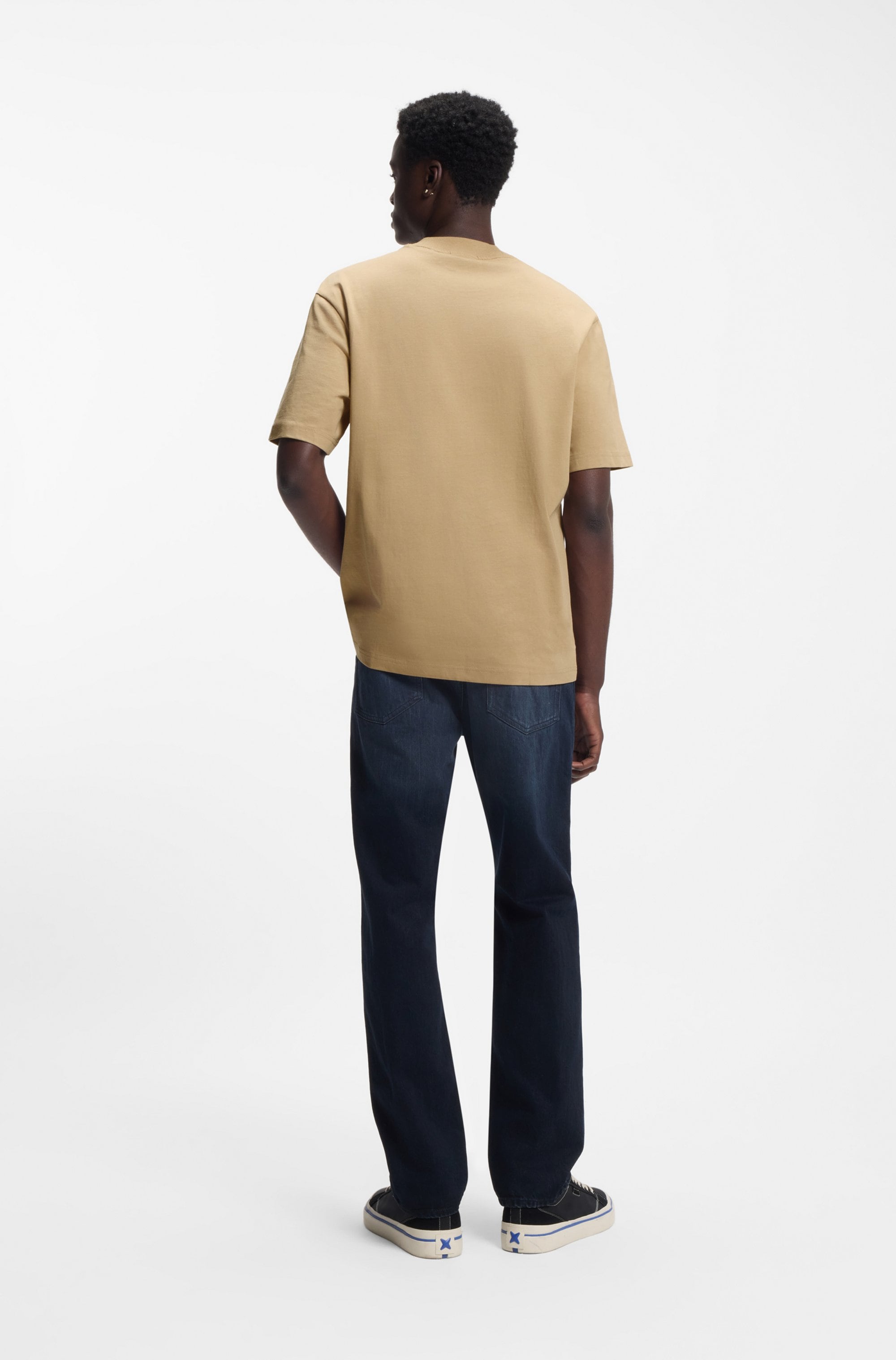 HUGO T-Shirt »Nieros« mit Logo-Patch