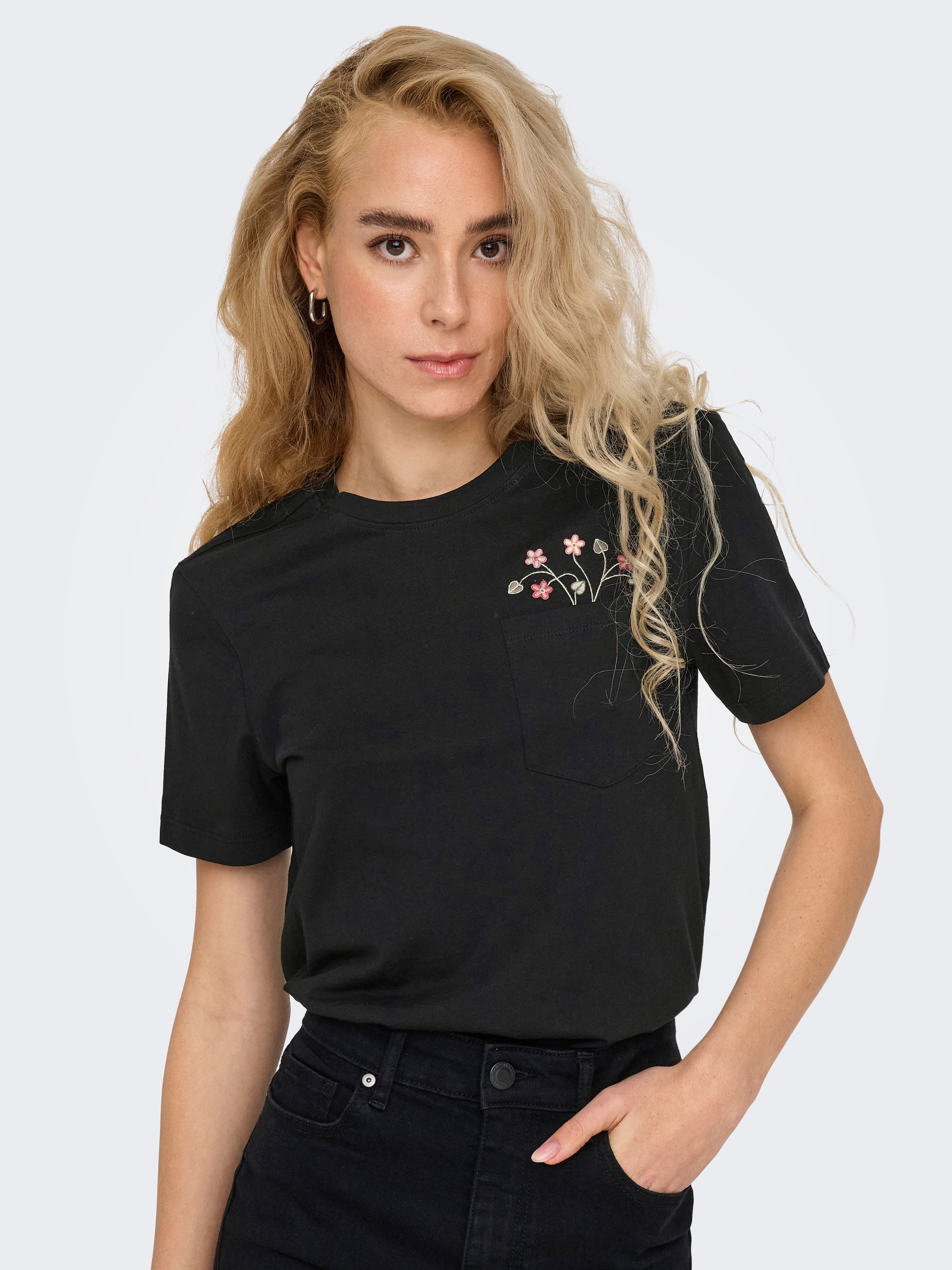 ONLY Kurzarmshirt »ONLPOLLY LIFE REG S/S POCKET TOP BOX JRS« Baumwolle, regular fit, Rundhals