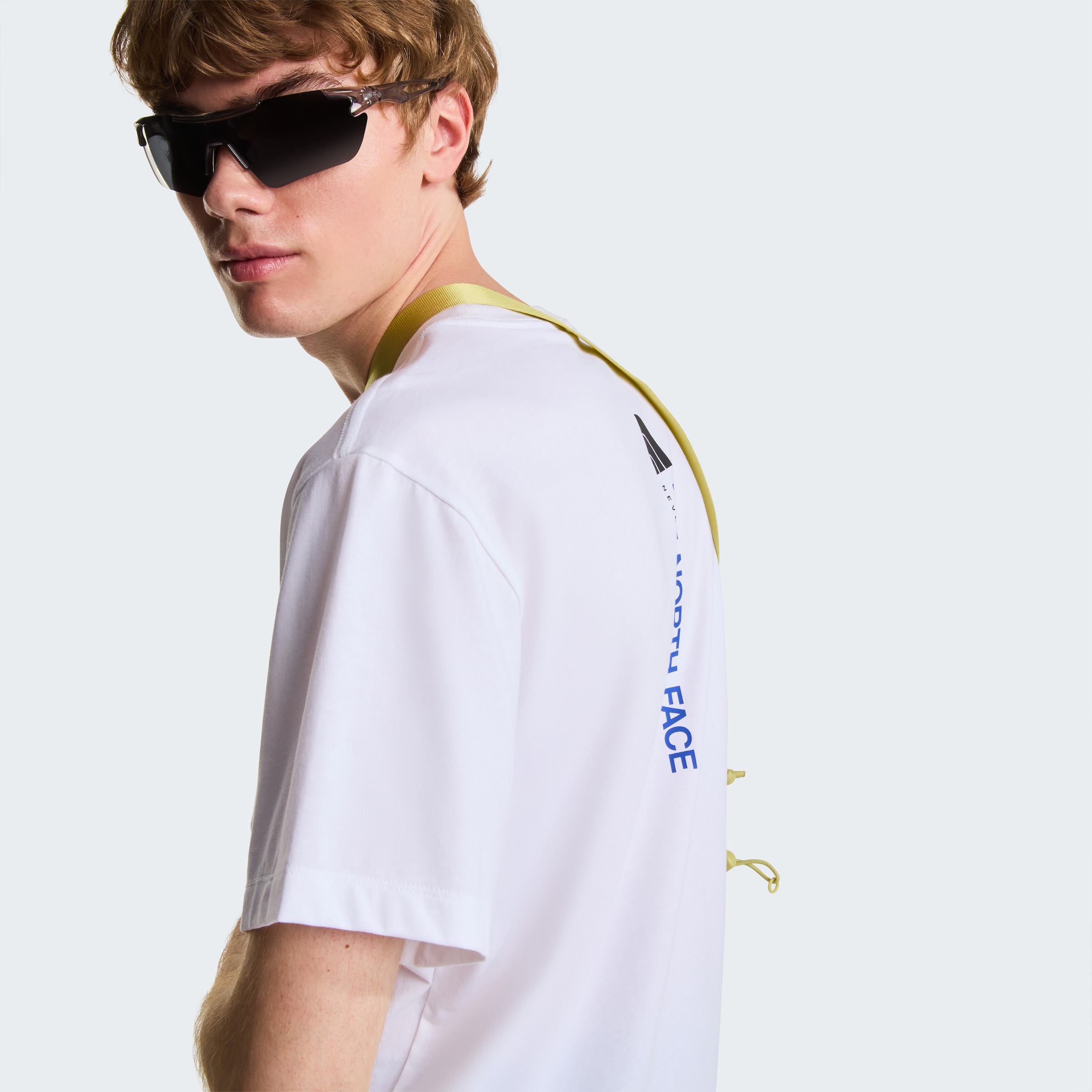 The North Face T-Shirt »M VERTICAL REGULAR SHORT SLEEVE TEE-GRAPHIC« normale Passform, kurze Ärmel, für Sportmode und Outdoormode