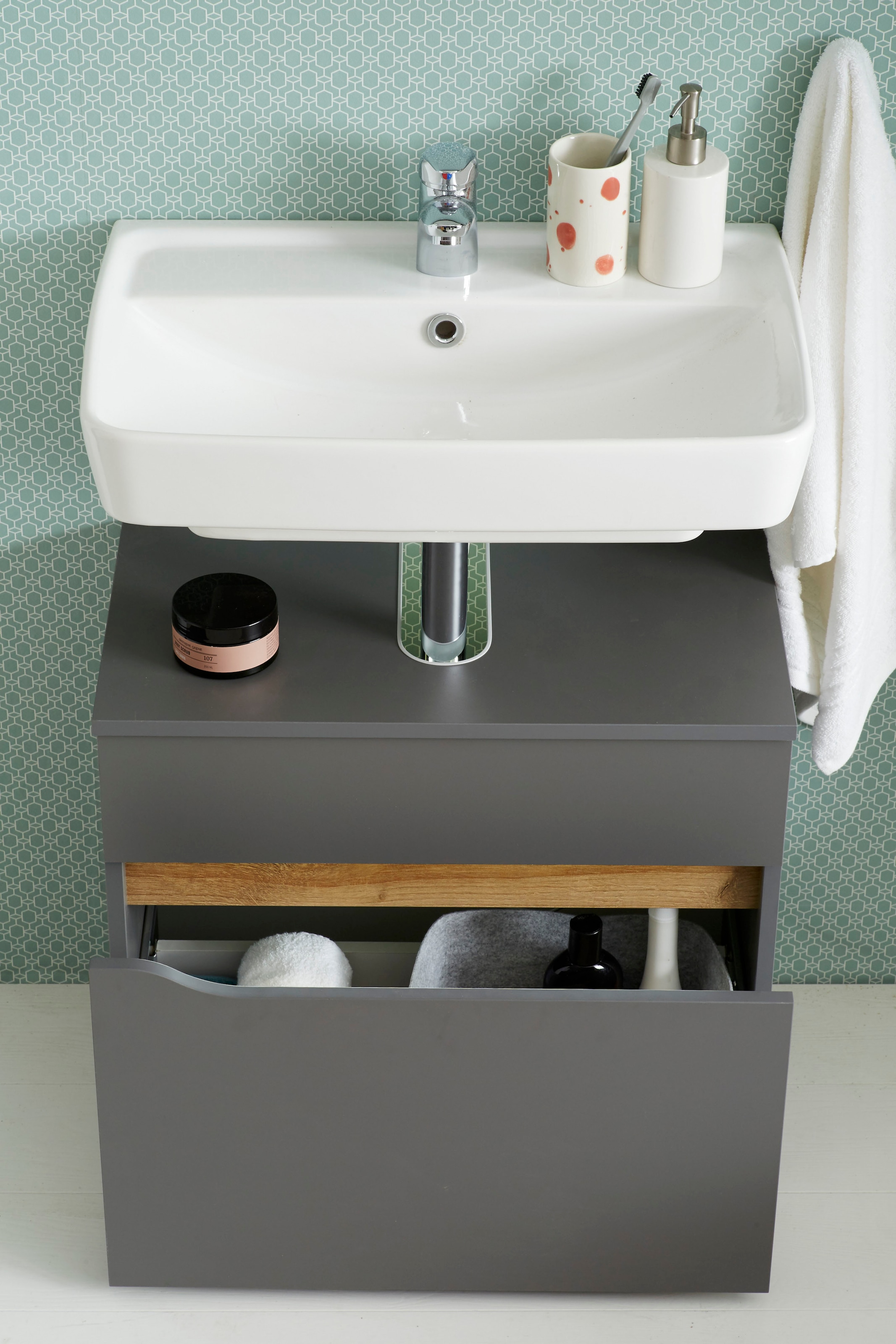 Saphir Badmöbel-Set »Quickset 2-teilig, Waschbeckenunterschrank mit LED-Spiegel« 2 Stk. tlg.