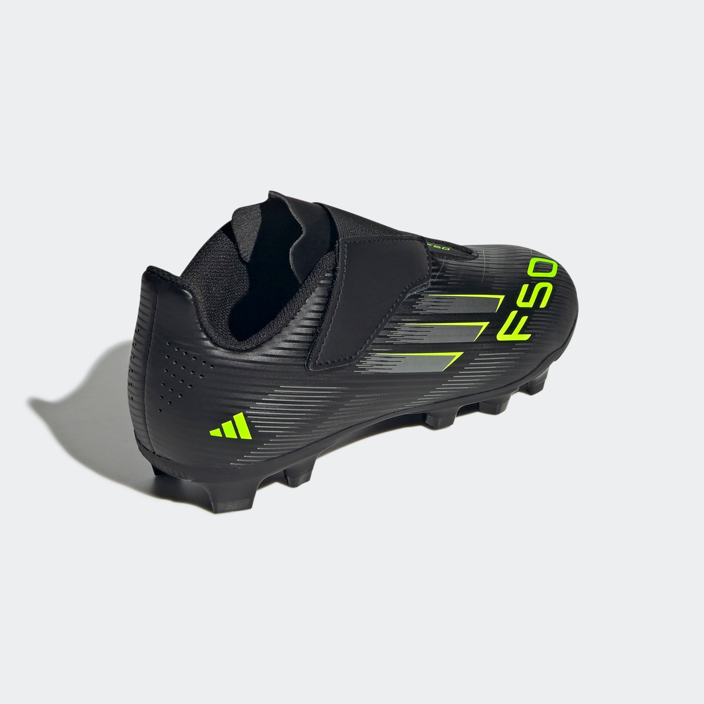 adidas Performance Fußballschuh »F50 CLUB KLETTVERSCHLUSS KUNSTRASEN NEUERER GENERATION, HART- UND ASCH«, geeignet für Rasen- und Kunstrasenplätze