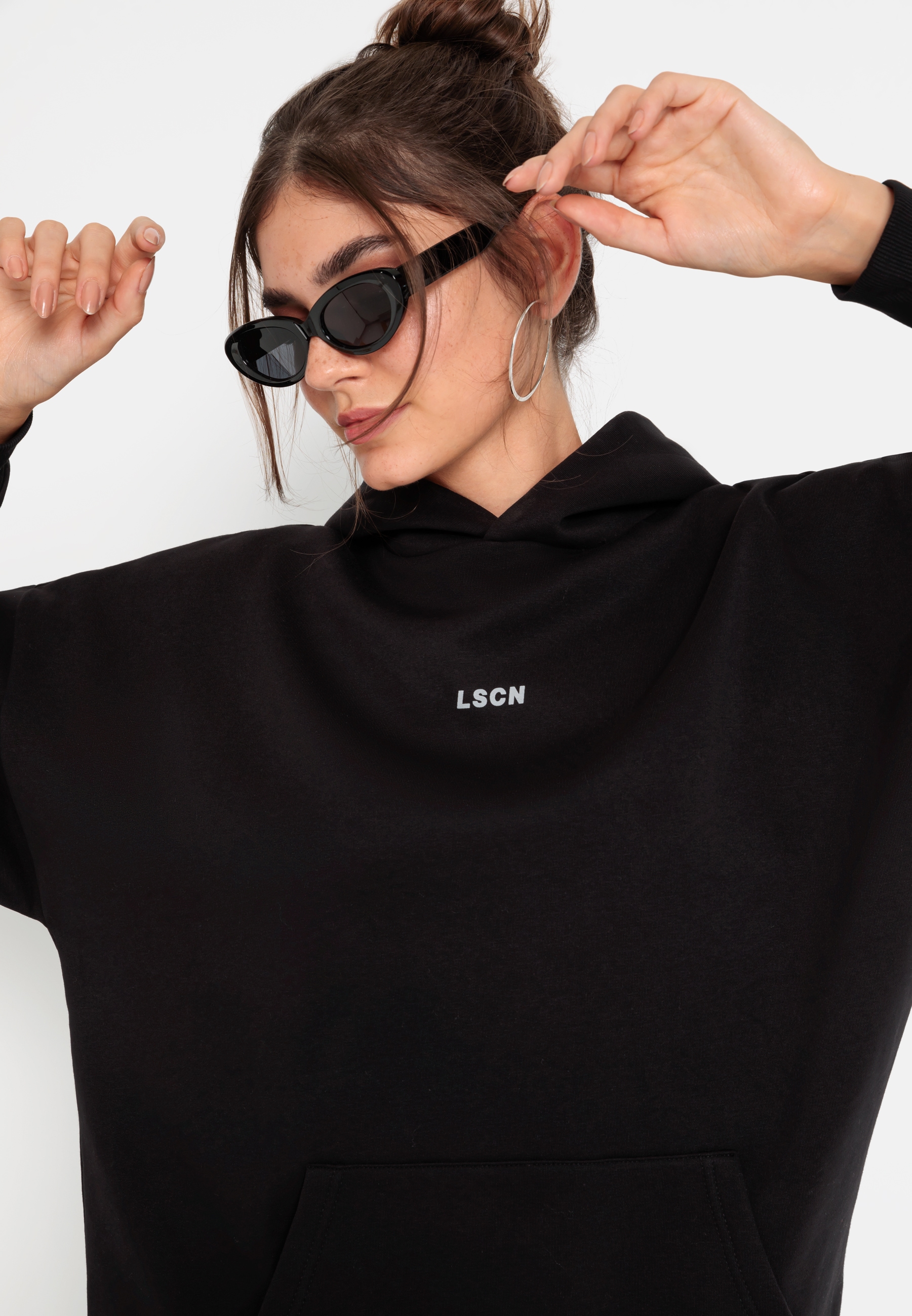 LSCN by LASCANA Hoodie, mit aufgesetzter Kängurutasche