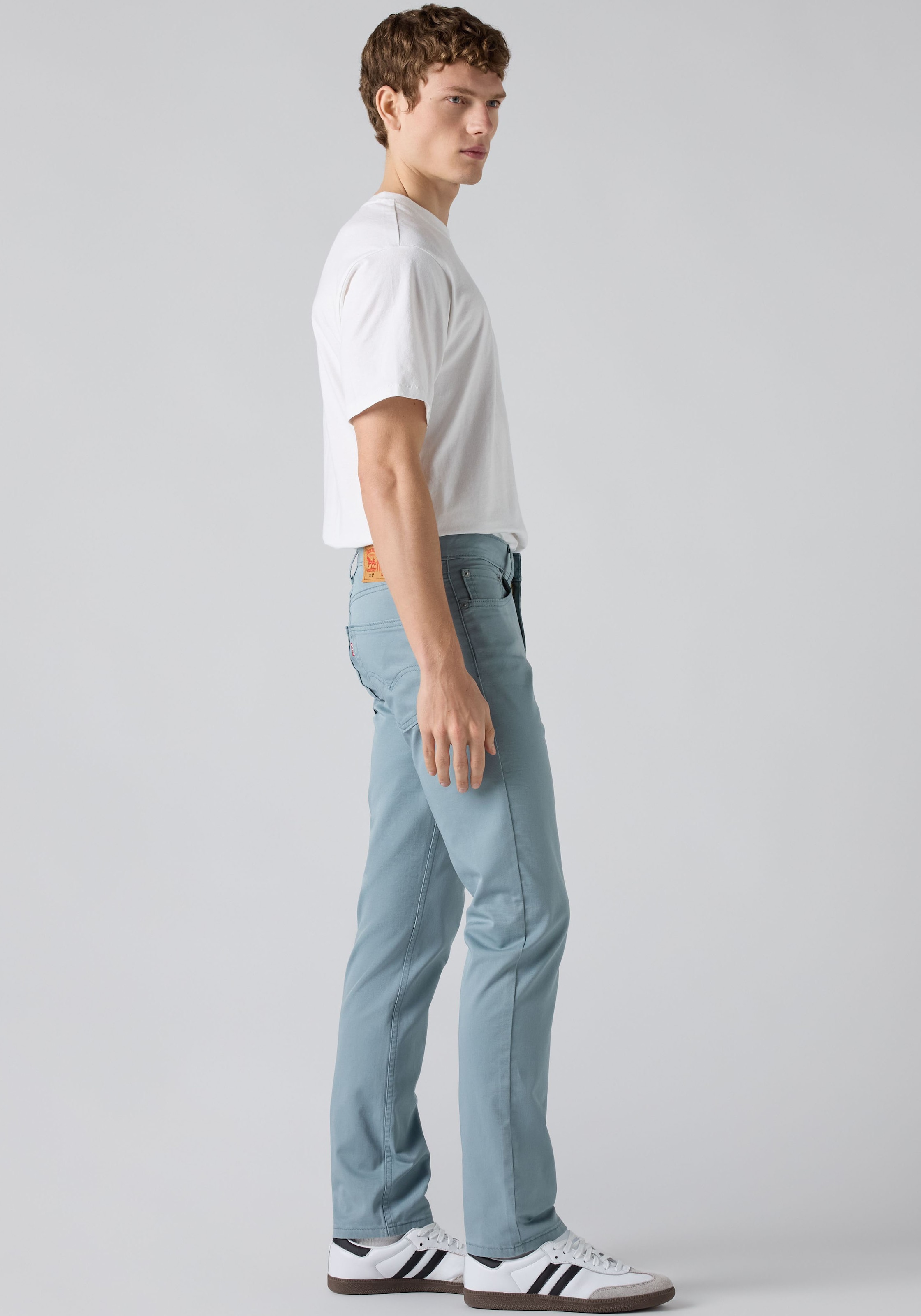 Levi's® Slim-fit-Jeans »511 SLIM« mit großem Logo-Badge