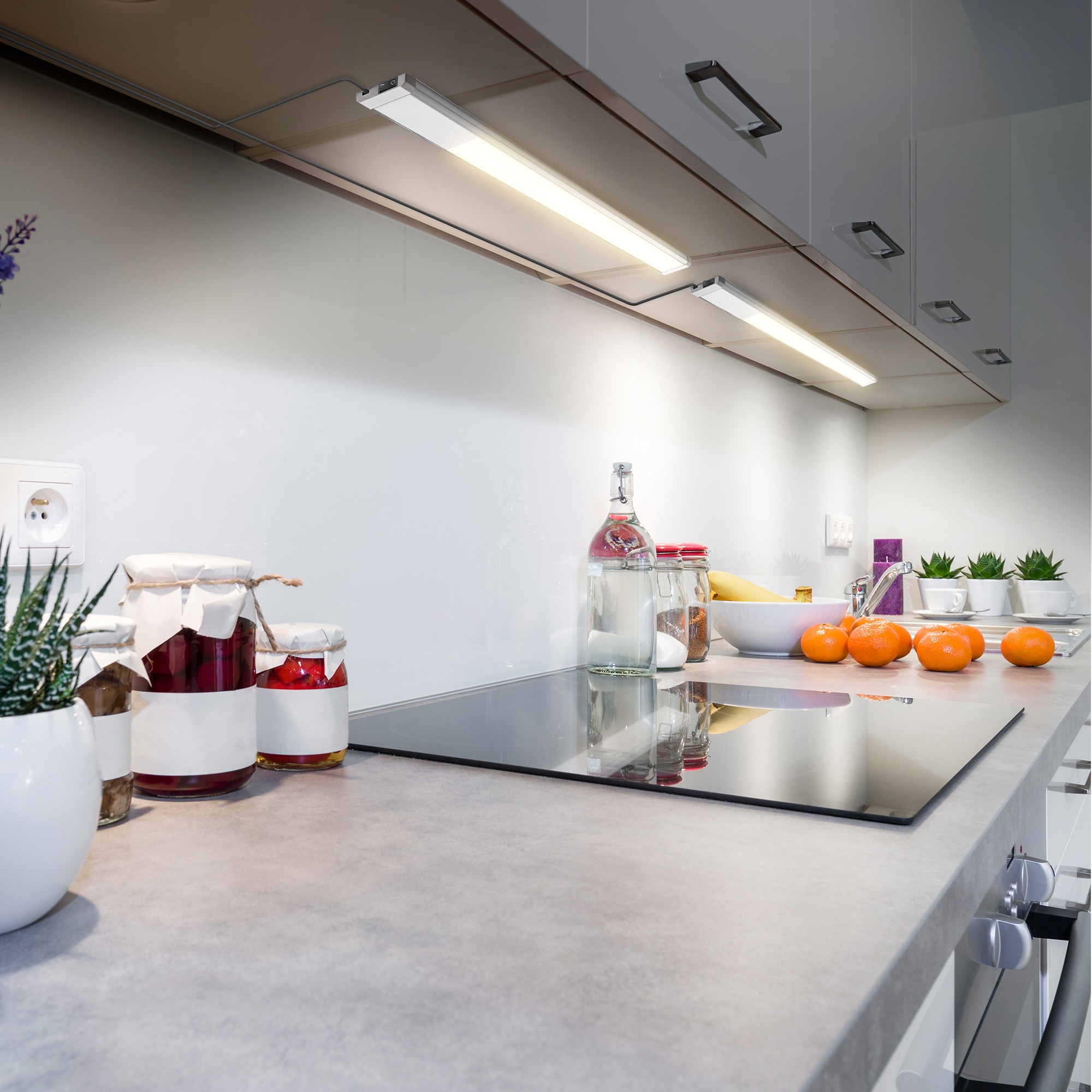 B.K.Licht LED Unterbauleuchte »BKL1468 LED Leiste mit Ein-Ausschalter« LED-Modul 1 Stk. Warmweiß Unterbauleuchte, 3.000K, 1.100Lm, 57,5x4,9x1,3 cm, Titanfarbig