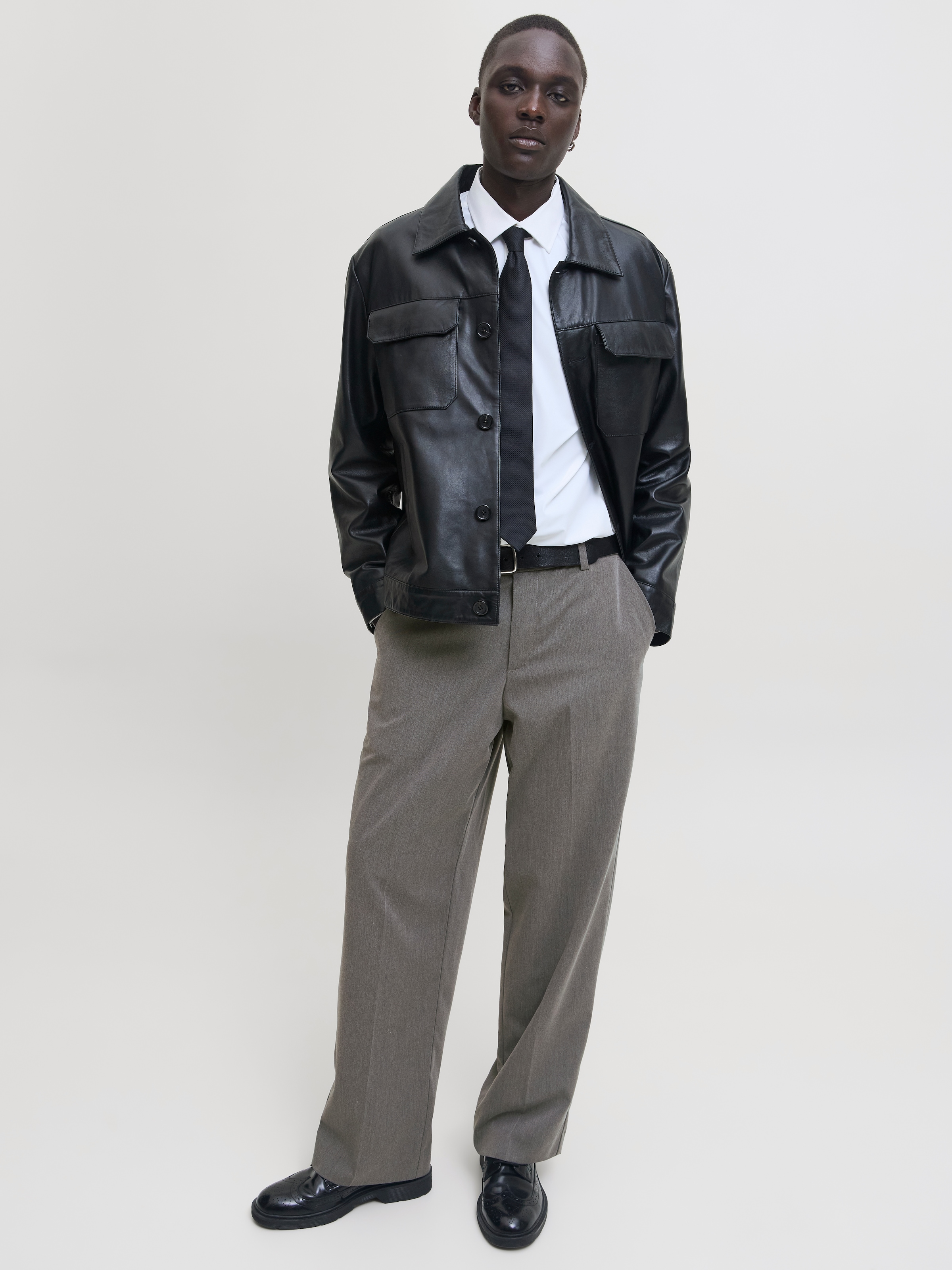 Jack & Jones Anzughose »JPSTBILL TOBY CHINO NOOS«  Materialmix, weit geschnitten, niedrige Taille