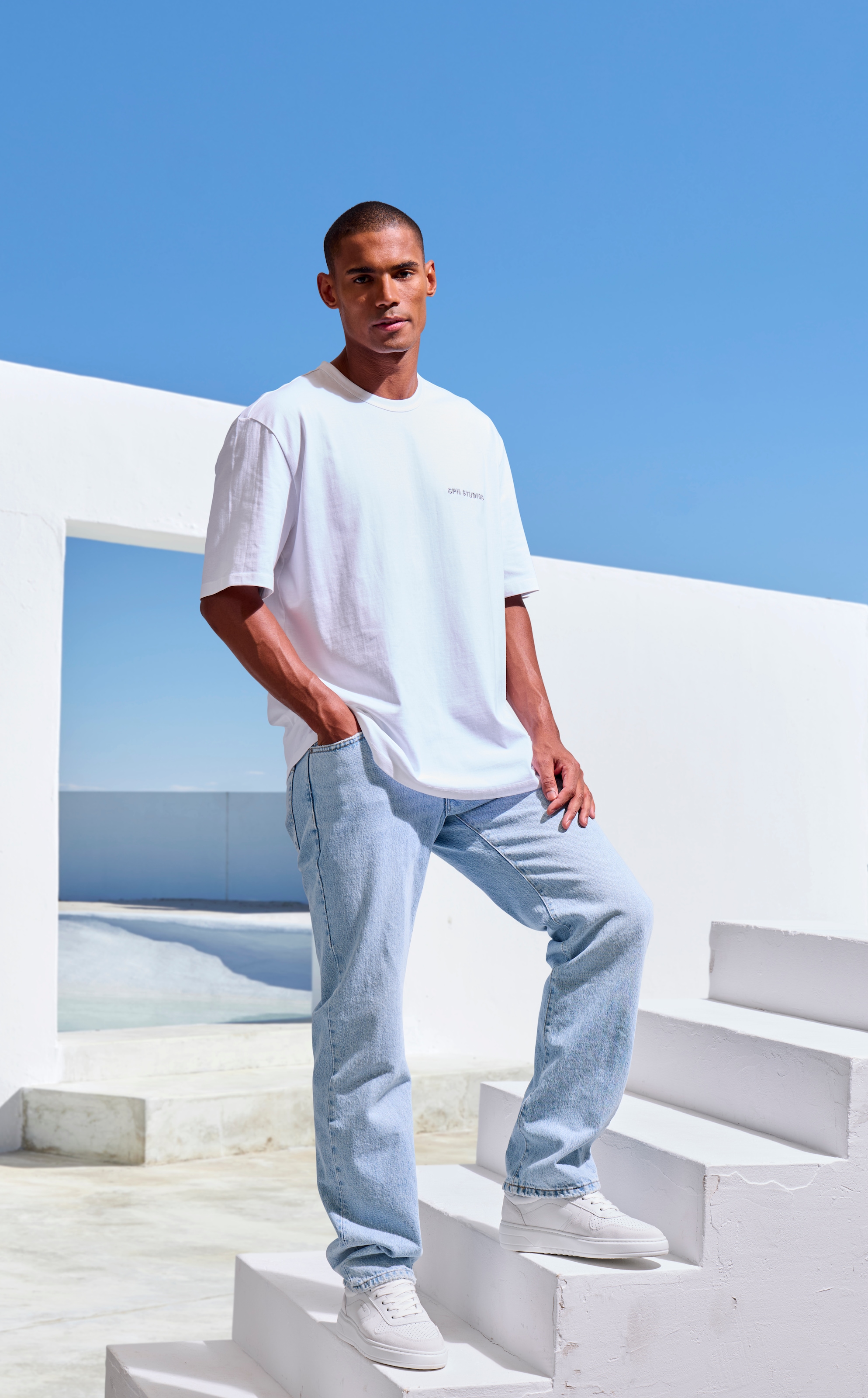 Copenhagen Studios T-Shirt »mit hochwertiger Logostickerei«, Loose-fit, Oversize-Shirt aus heavy Bio-Baumwoll-Qualität