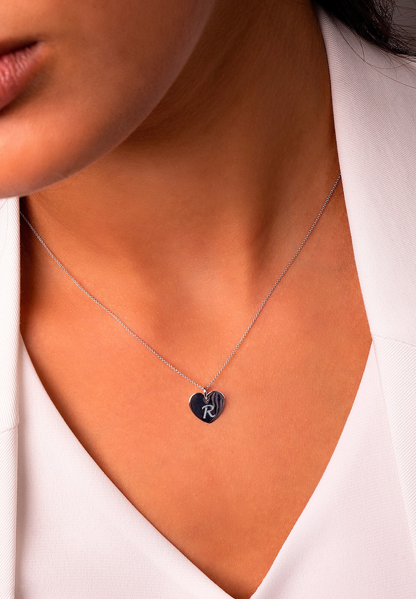 ONE ELEMENT Kettenanhänger »Herz mit Gravur R Buchstaben Anhänger aus 333 Weißgold«