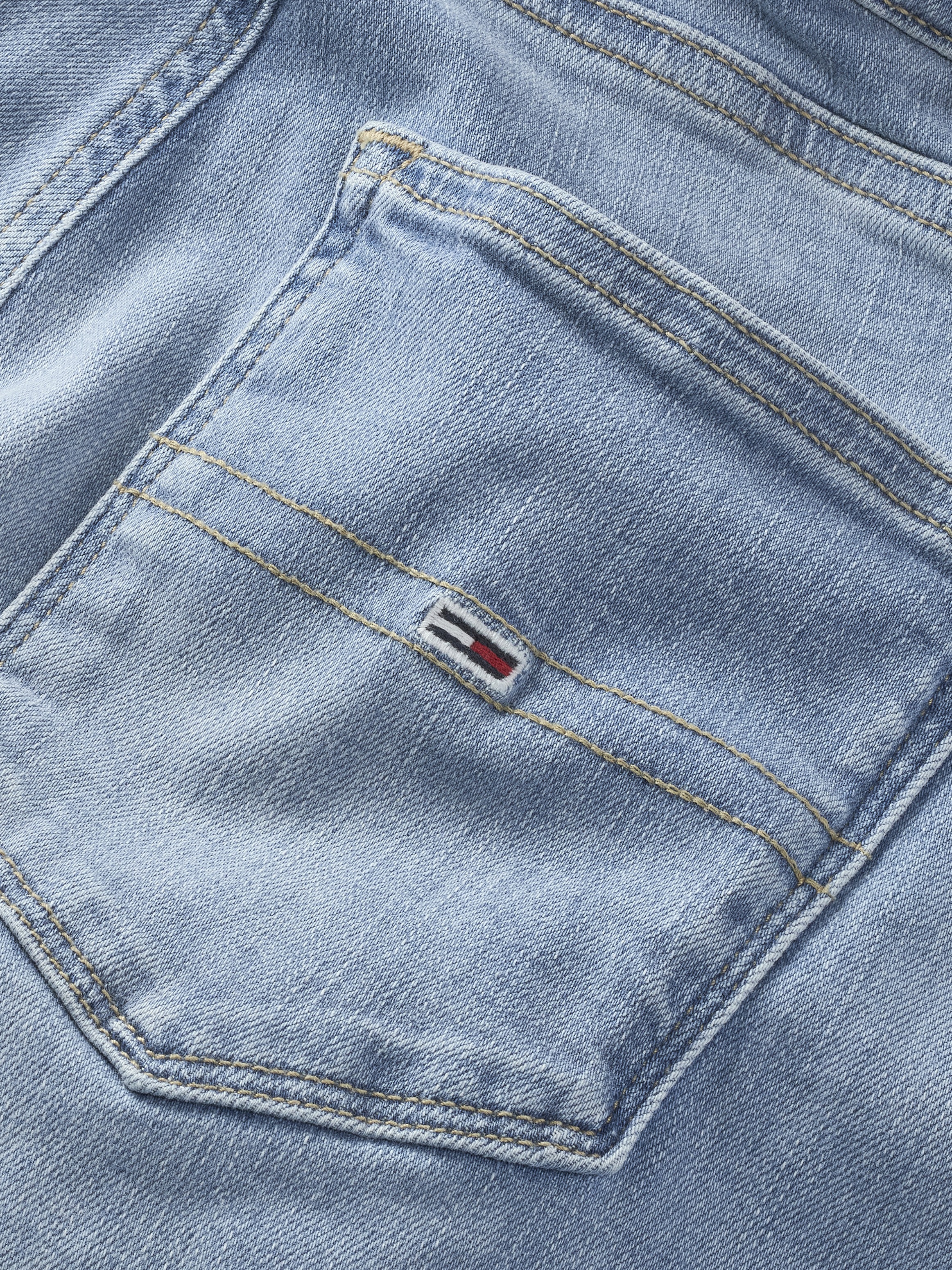 Tommy Jeans Skinny-fit-Jeans »Sylvia High Rise Skinny«, mit Logo-Badge