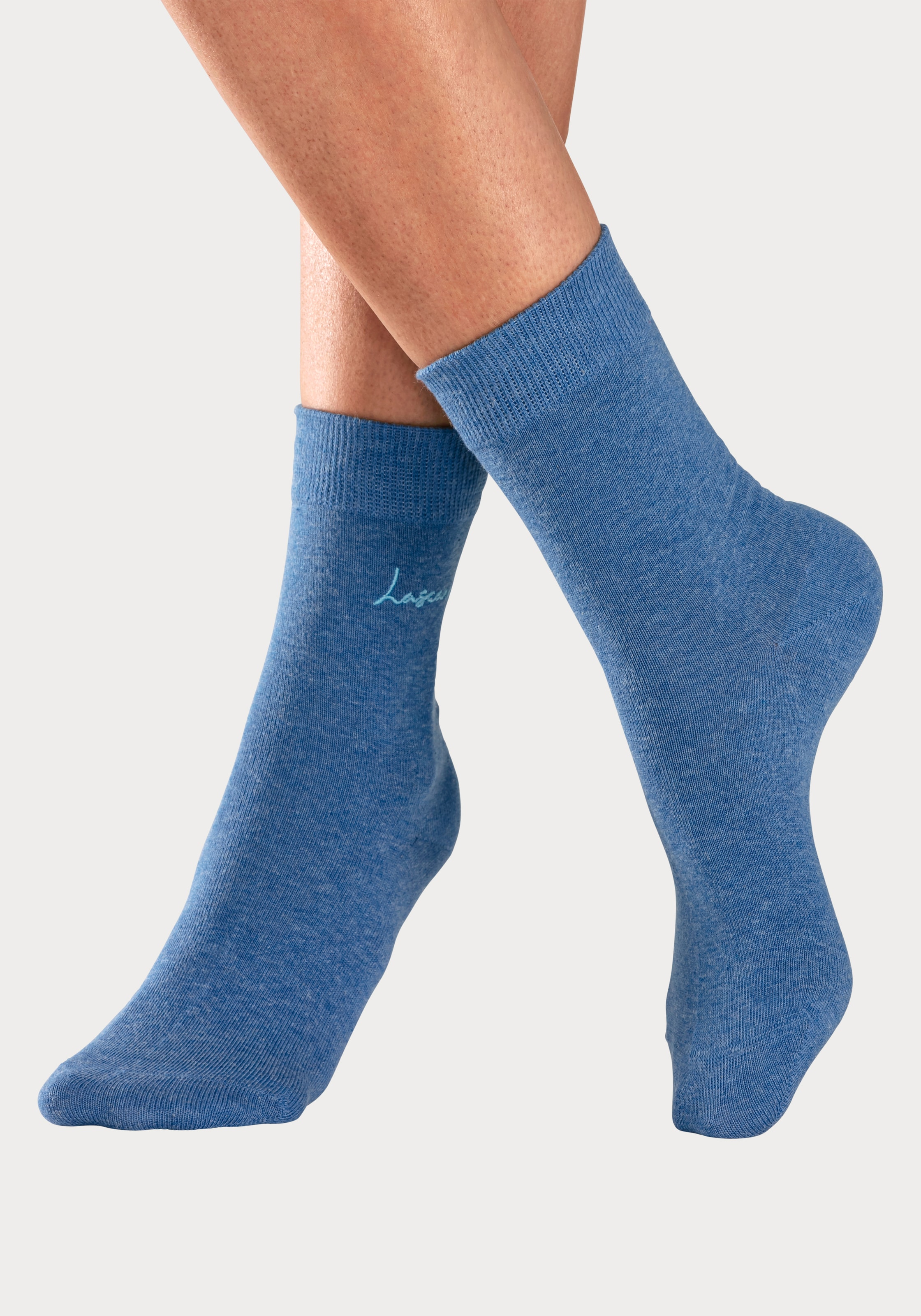 LASCANA Basicsocken, (Box, 7 Paar), mit hochwertiger Logo Stickerei