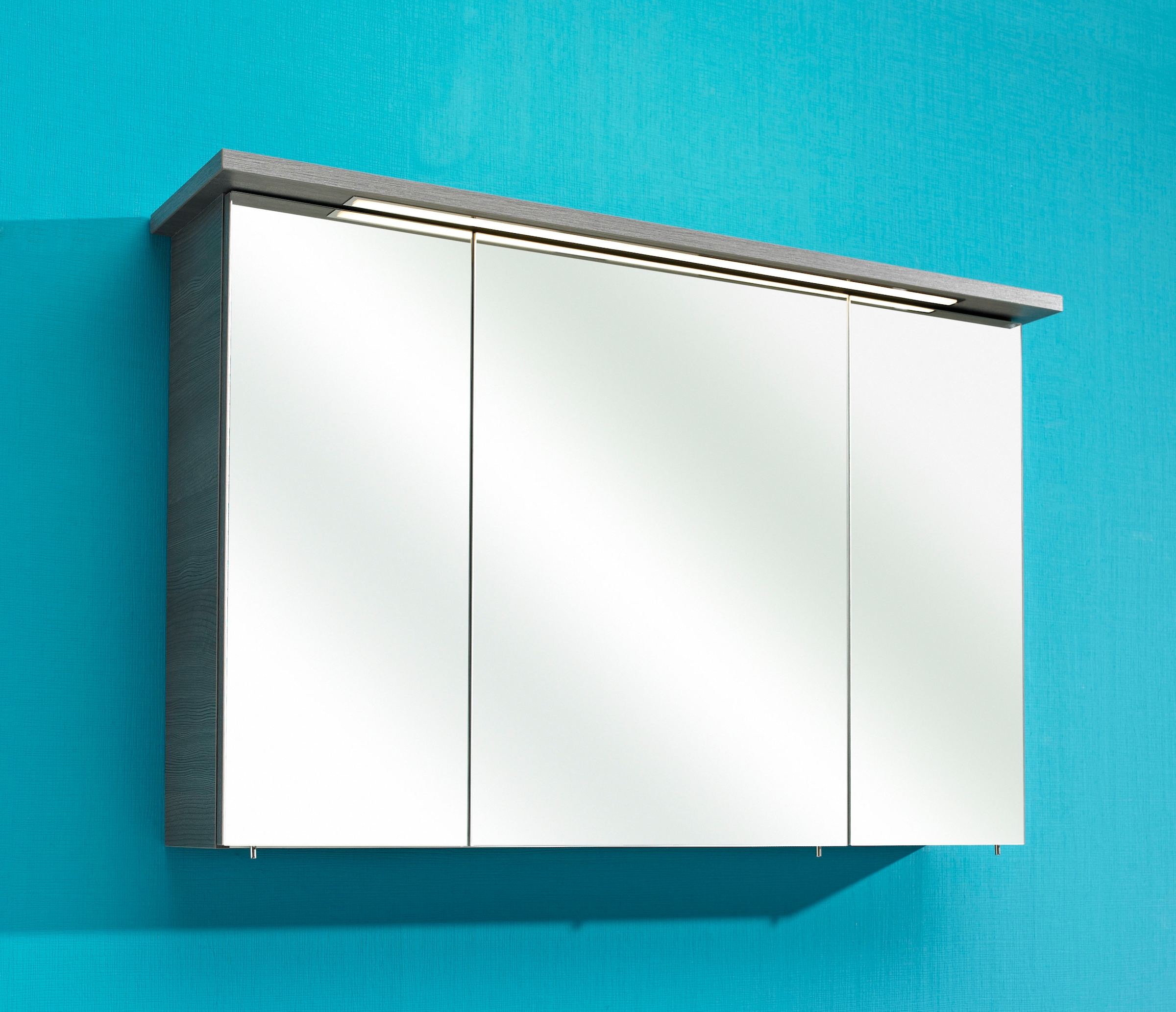 PELIPAL Spiegelschrank »Quickset 328«, Breite 115 cm, 3-türig, eingelassene  LED-Beleuchtung, Steckdosenbox online kaufen | mit 3 Jahren XXL Garantie