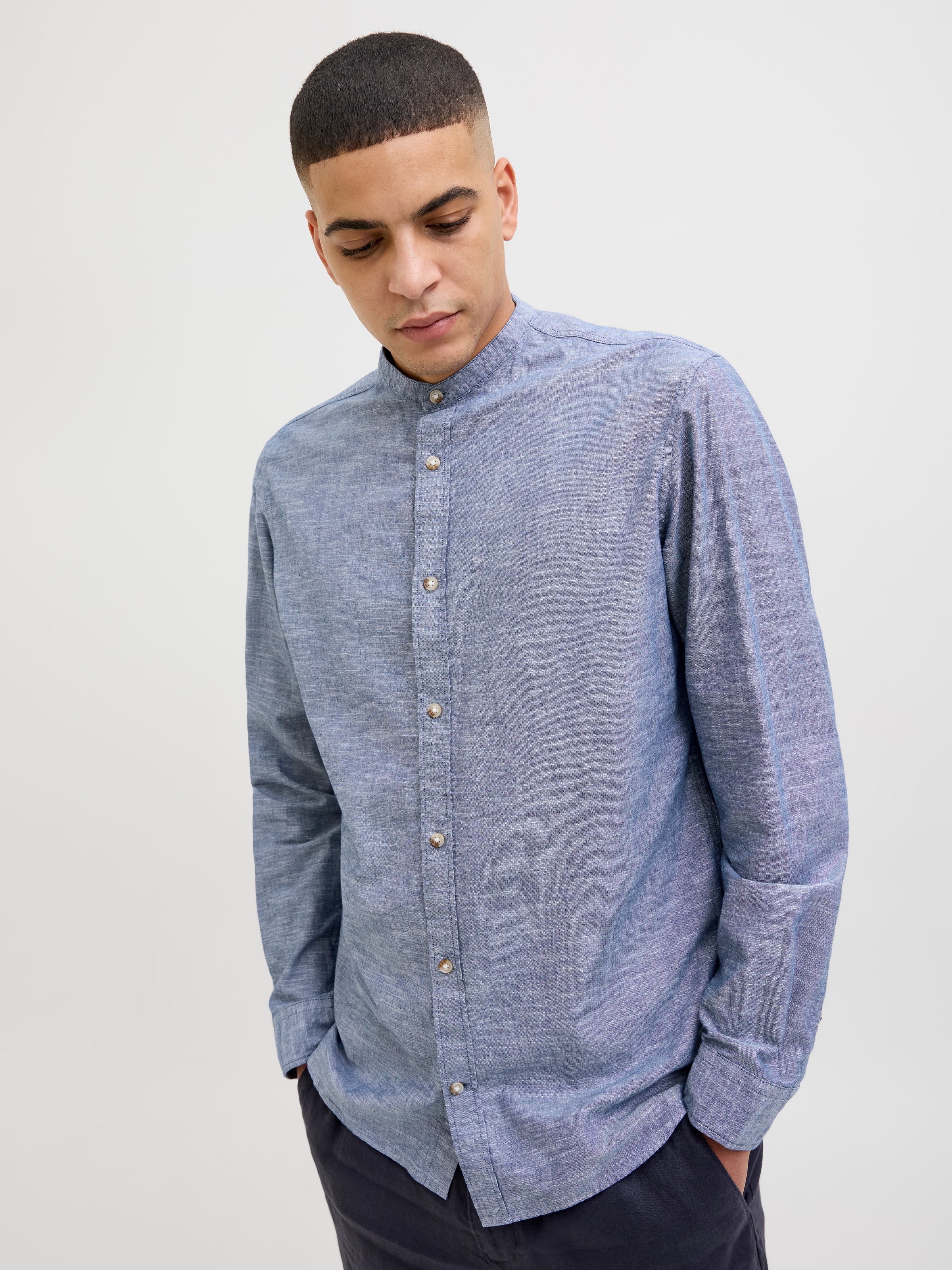 Jack & Jones Langarmhemd »JJESUMMER BAND SHIRT LS SN«, mit Bandkragen