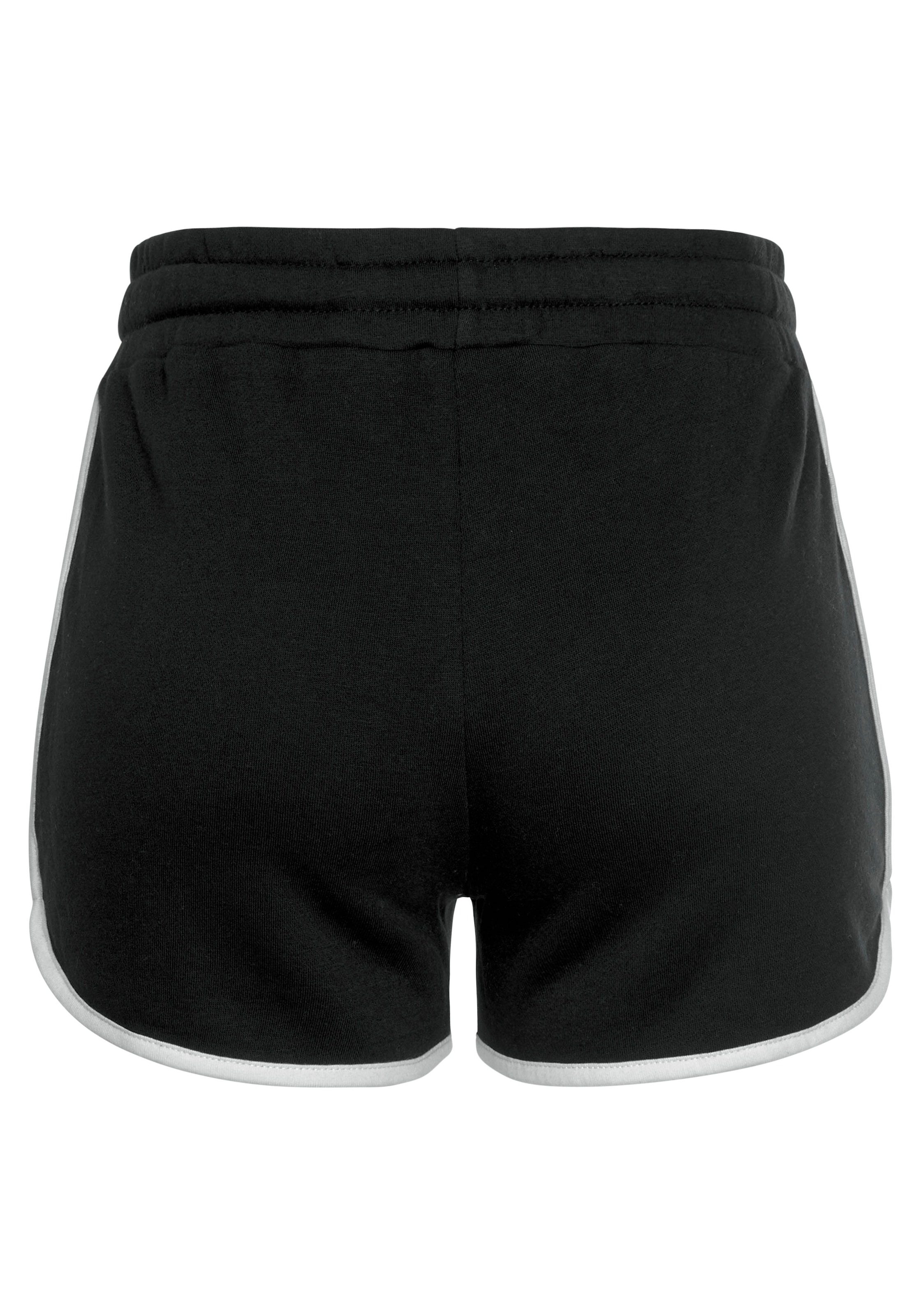 LASCANA Relaxshorts, mit Kontrastpaspeln, Loungewear