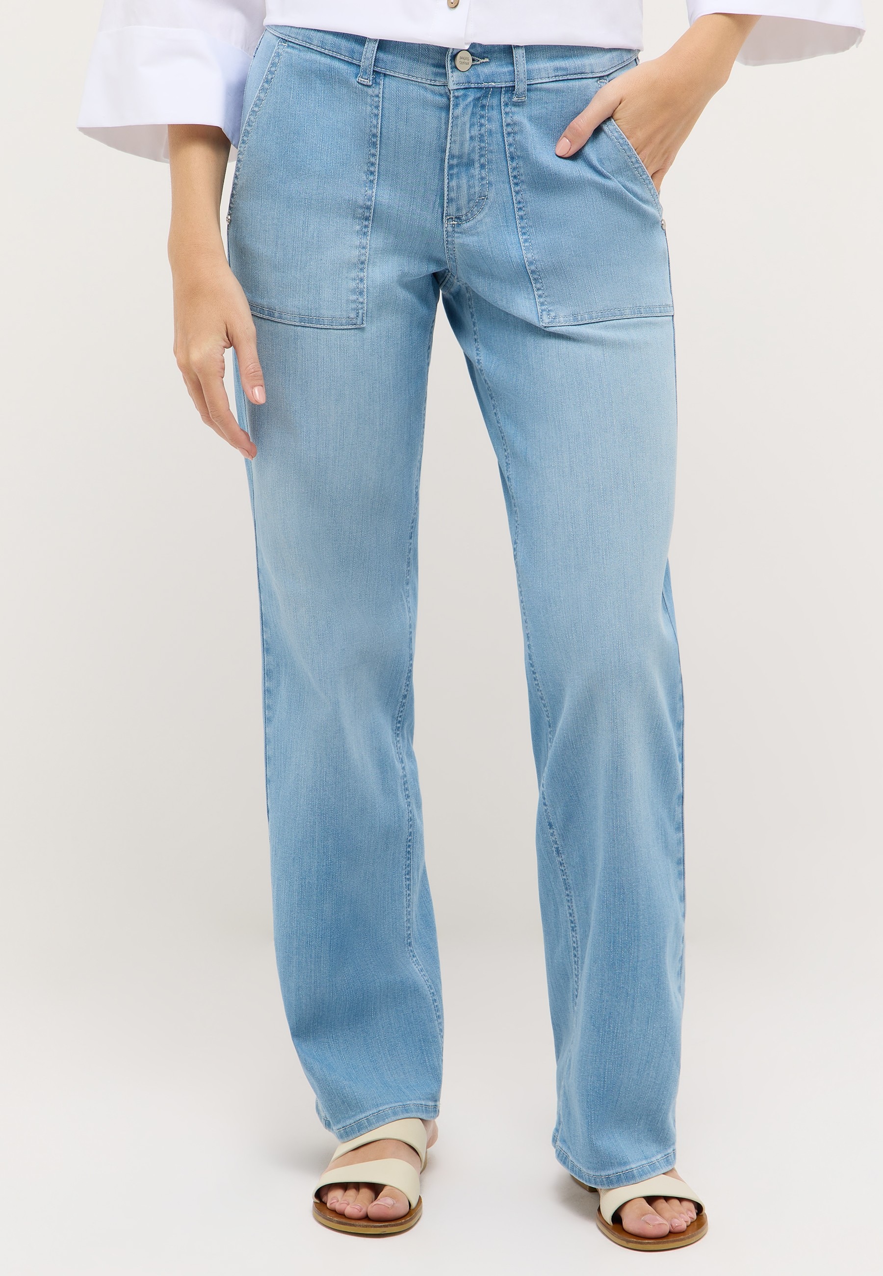 ANGELS Relax-fit-Jeans »LIZ WORKER« mit großen Vordertaschen und Fade-Out Effekten