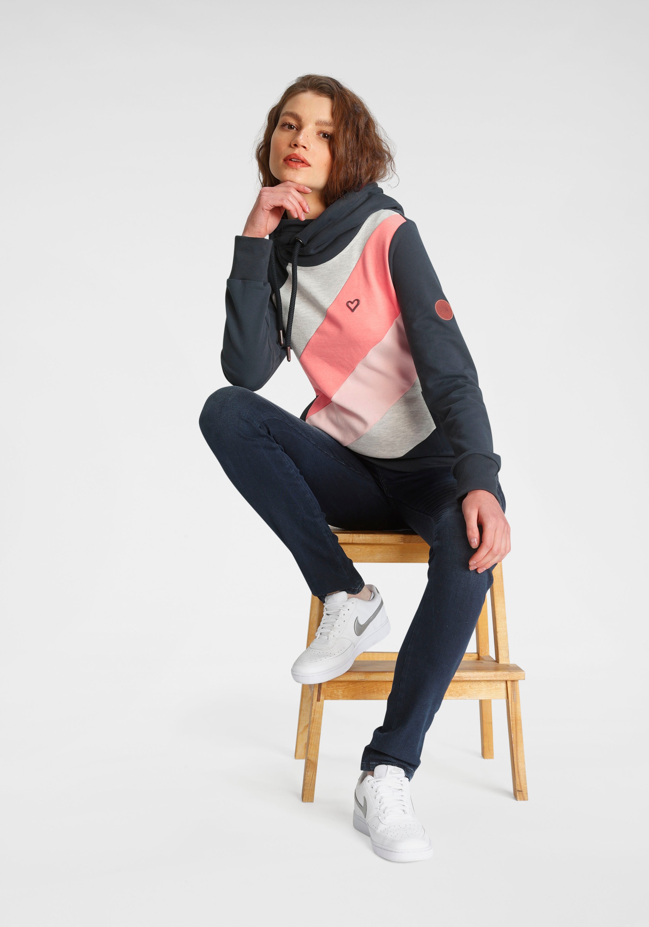 Alife & Kickin Sweatshirt »ZahiraAK A«