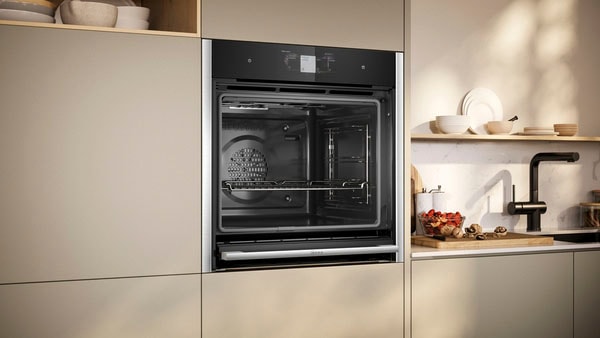 NEFF Einbaubackofen N 90 »B64VT73N0«, mit Teleskopauszug nachrüstbar, Hydrolyse, voll versenkbare Ofentür dank Slide & Hide®, AirFry-Funktion