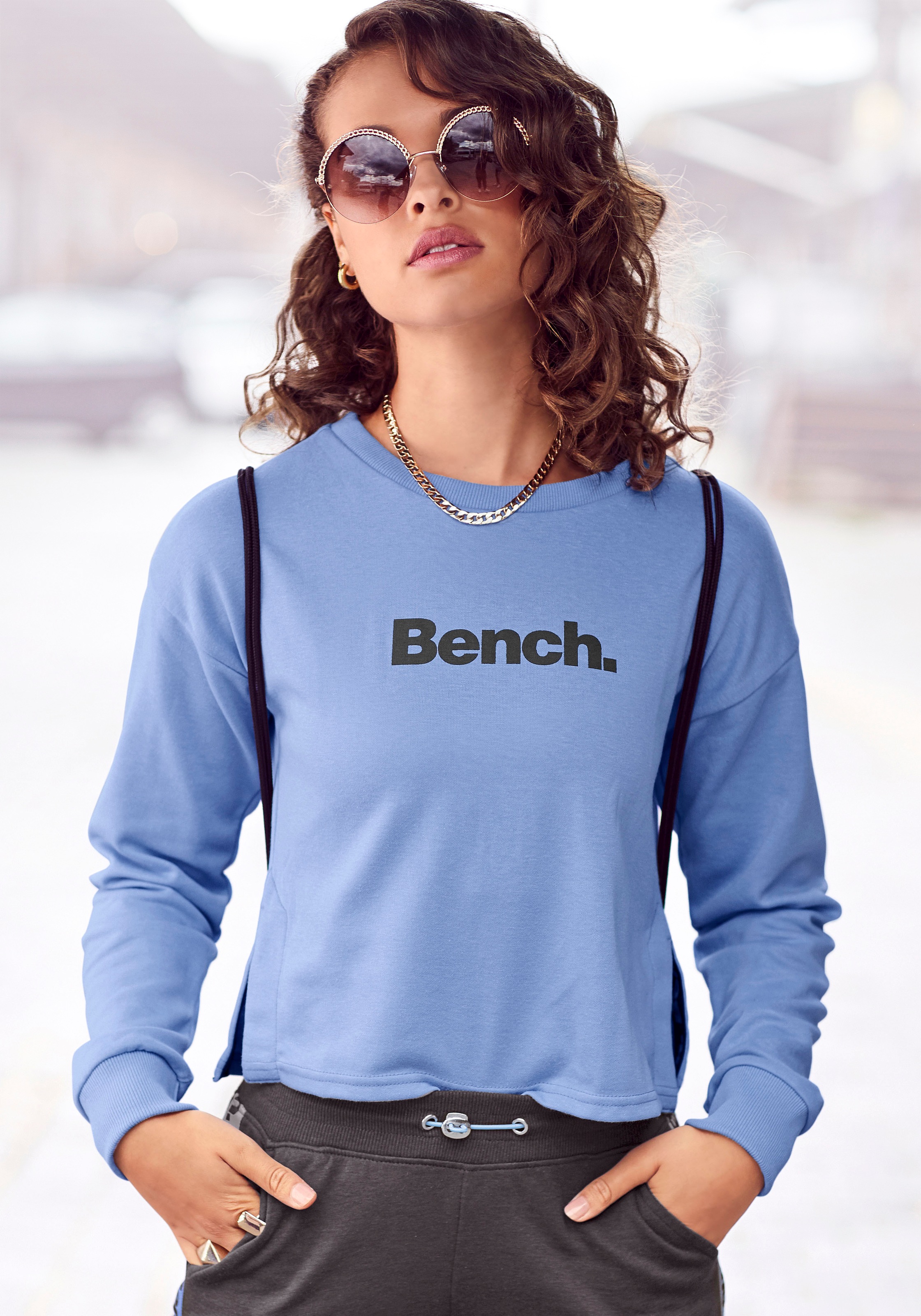 Bench. Sweater, kurz geschnitten mit seitlichen Schlitzen kaufen