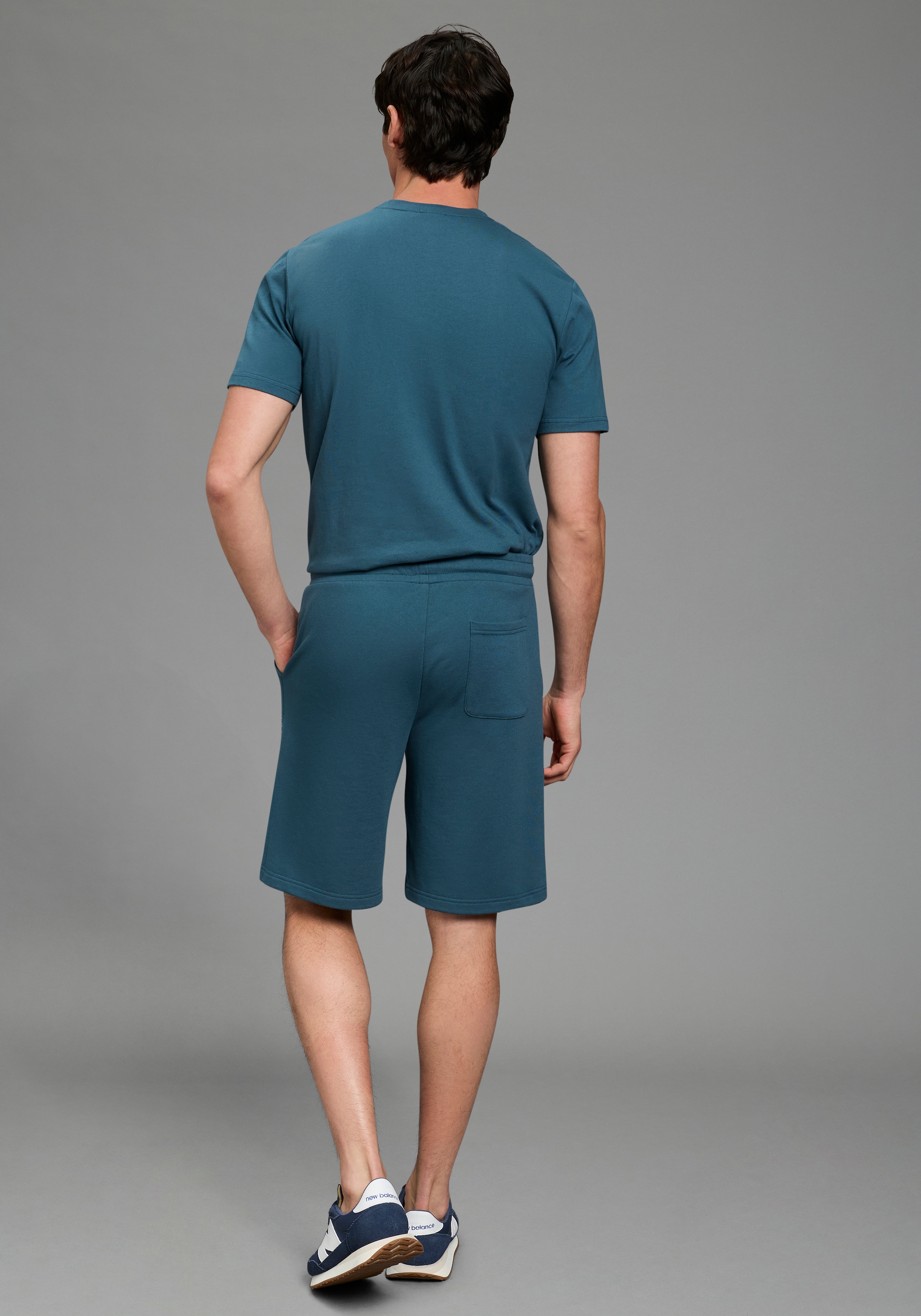 Bruno Banani Freizeitanzug Set, 2 tlg. praktisches zweiteiliges Set, aus Baumwolle