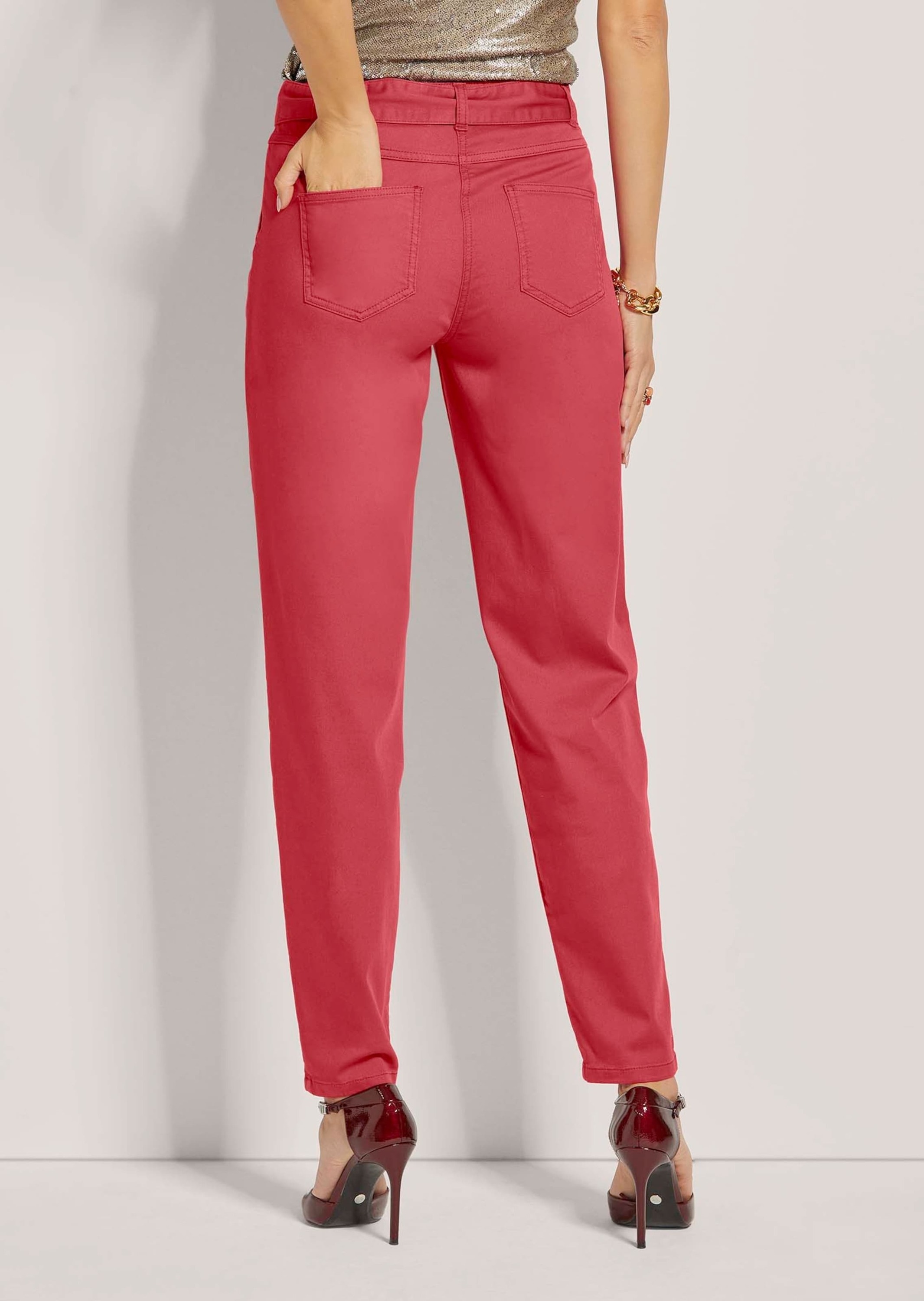 MADELEINE Regular-fit-Jeans »Hose Karotten-Jeans mit Bundfalten«