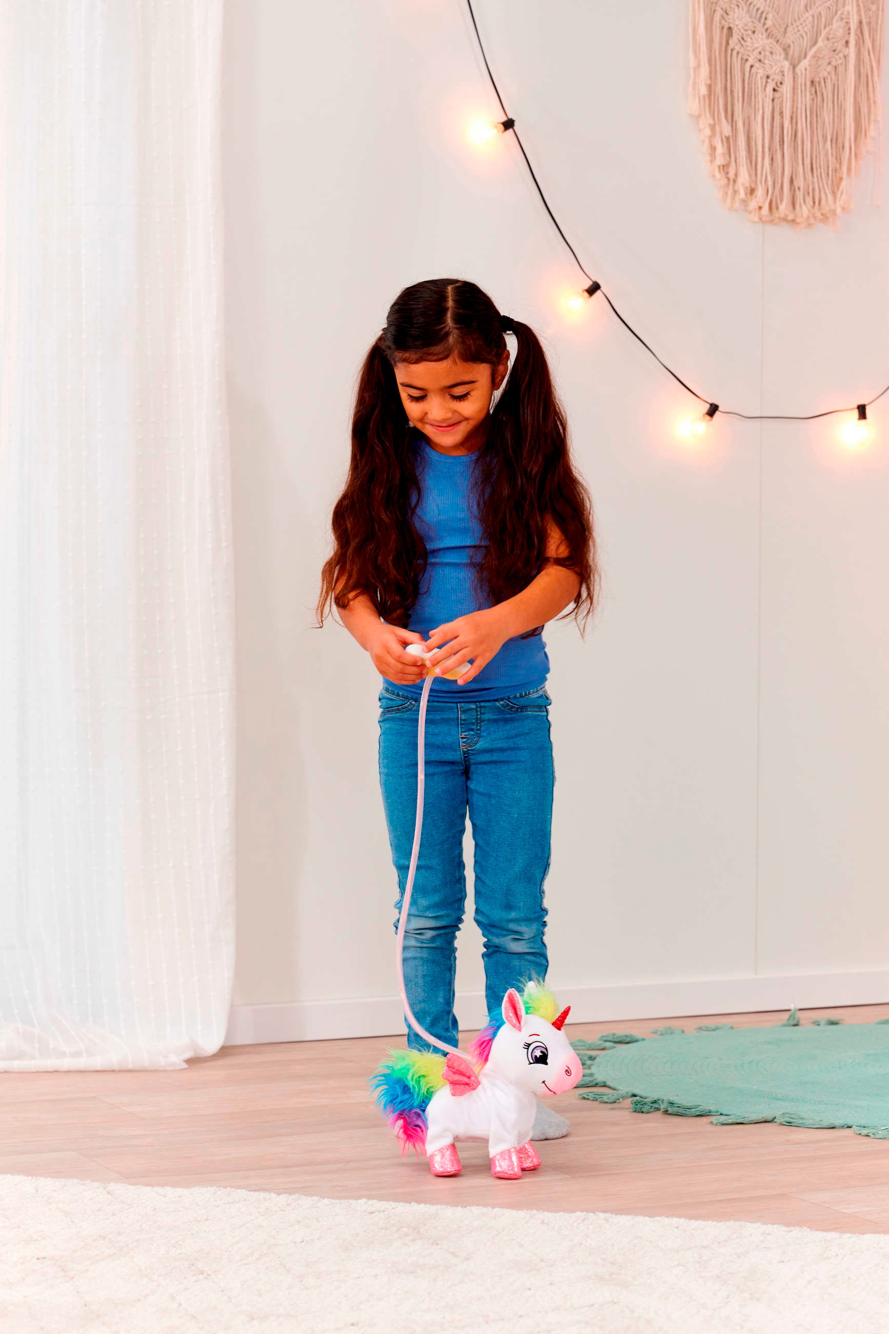SIMBA Spielfigur »PetZoo Rainbow Unicorn«, mit Licht und Sound