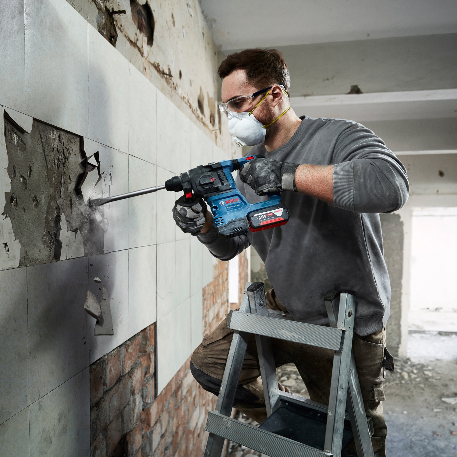Bosch Professional Akku-Bohrhammer »»GBH 18V-22« mit SDS plus«, Inkl. 2x Akku 4,0 Ah und Schnellladegerät, in L-BOXX 136
