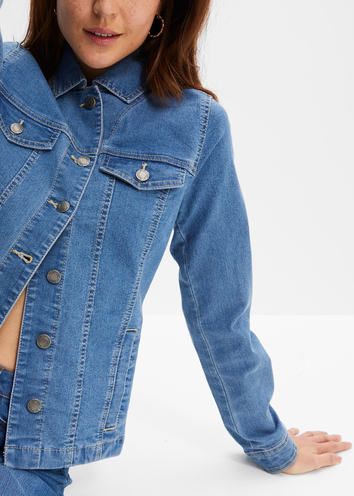 bonprix Jeansjacke bequeme Passform, mit Brust- und Eingriffstaschen