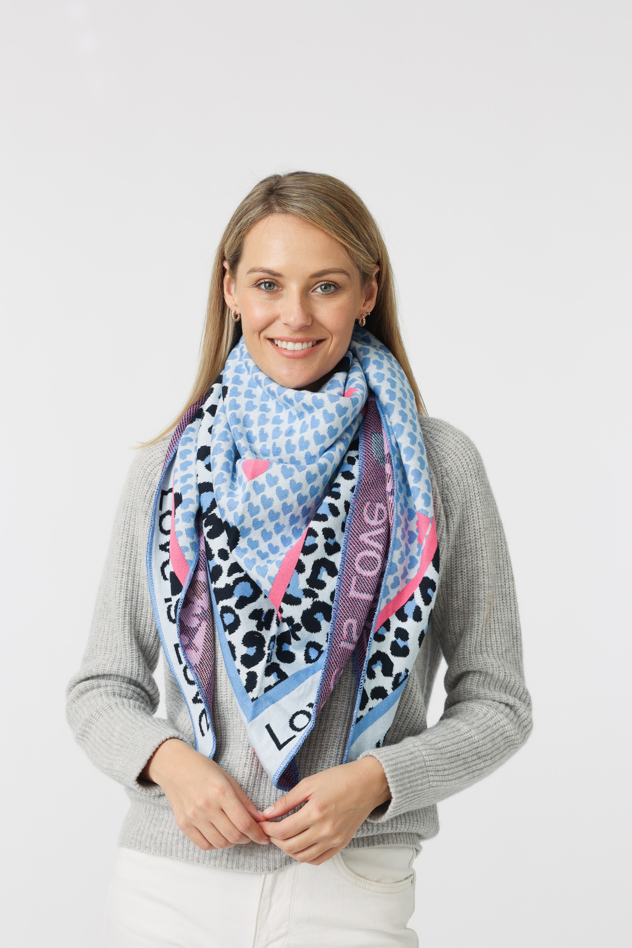 Zwillingsherz Dreieckstuch »Love is Love« Feinstrick, Schriftzug, Animal-Muster, wärmend