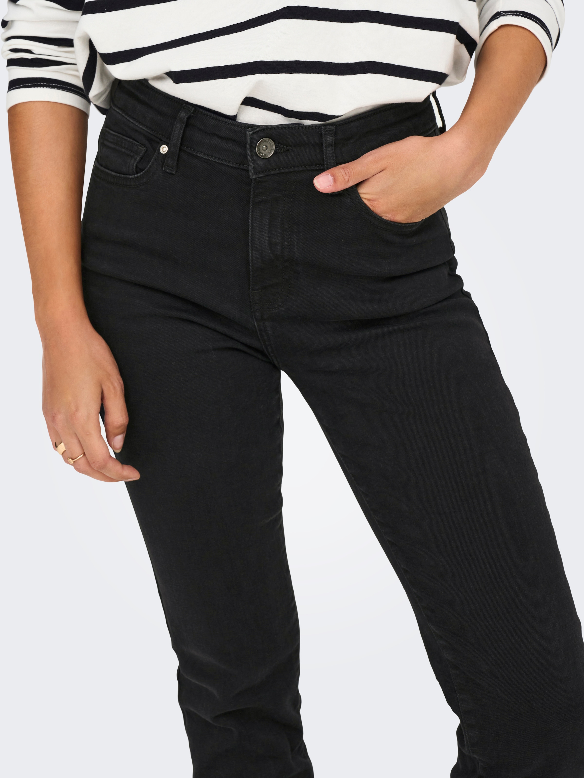 ONLY Slim-fit-Jeans »ONLSUI MID SLIM DNM DIA883«