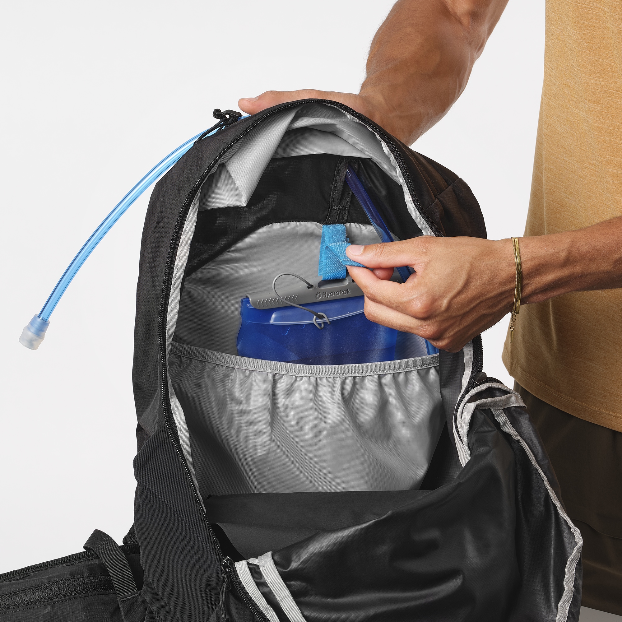 Salomon Sportrucksack »TRAILBLAZER 10« mit Mesh-Einsätzen