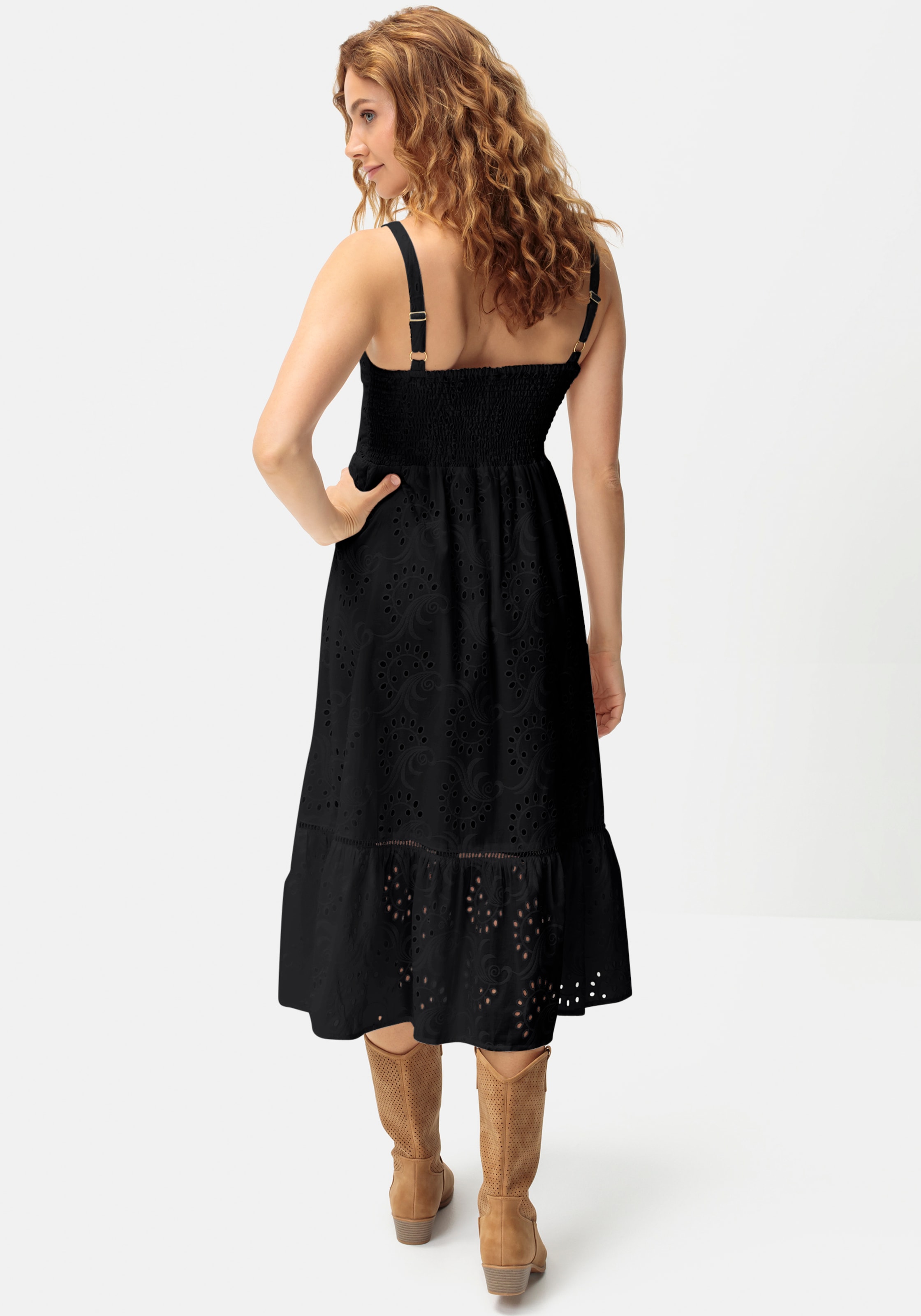 LASCANA Midikleid mit sommerlicher Lochstickerei