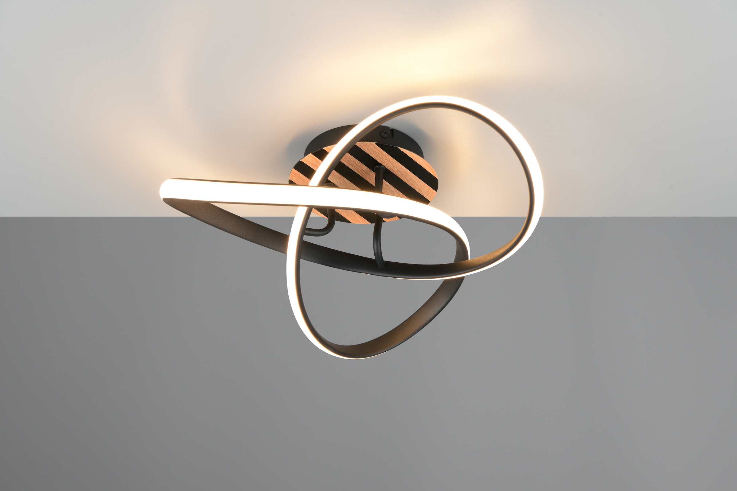 OTTO home LED Deckenleuchte »Ullii, Deckenlampe warmweiß 3000K 15W, Print Holzoptik Streifen« LED-Board 1 Stk. Warmweiß als Wandleuchte oder Deckenleuchte, LED 1800 Lumen, Ø 40cm Wohnzimmer