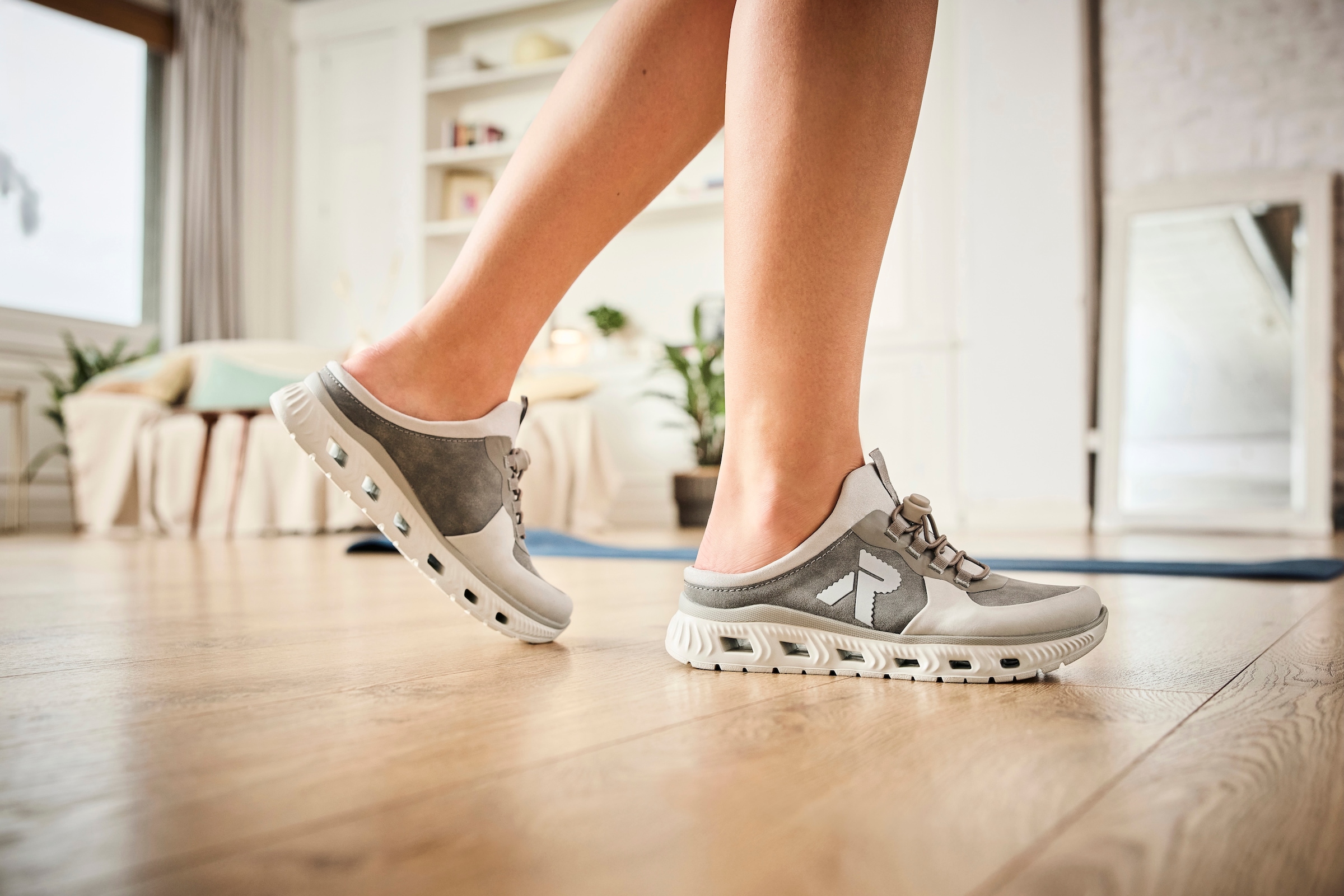 RIEKER Sport Clog, Schlupfschuh, Sabot, Sneaker mit aufgesetztem Schnellverschluss