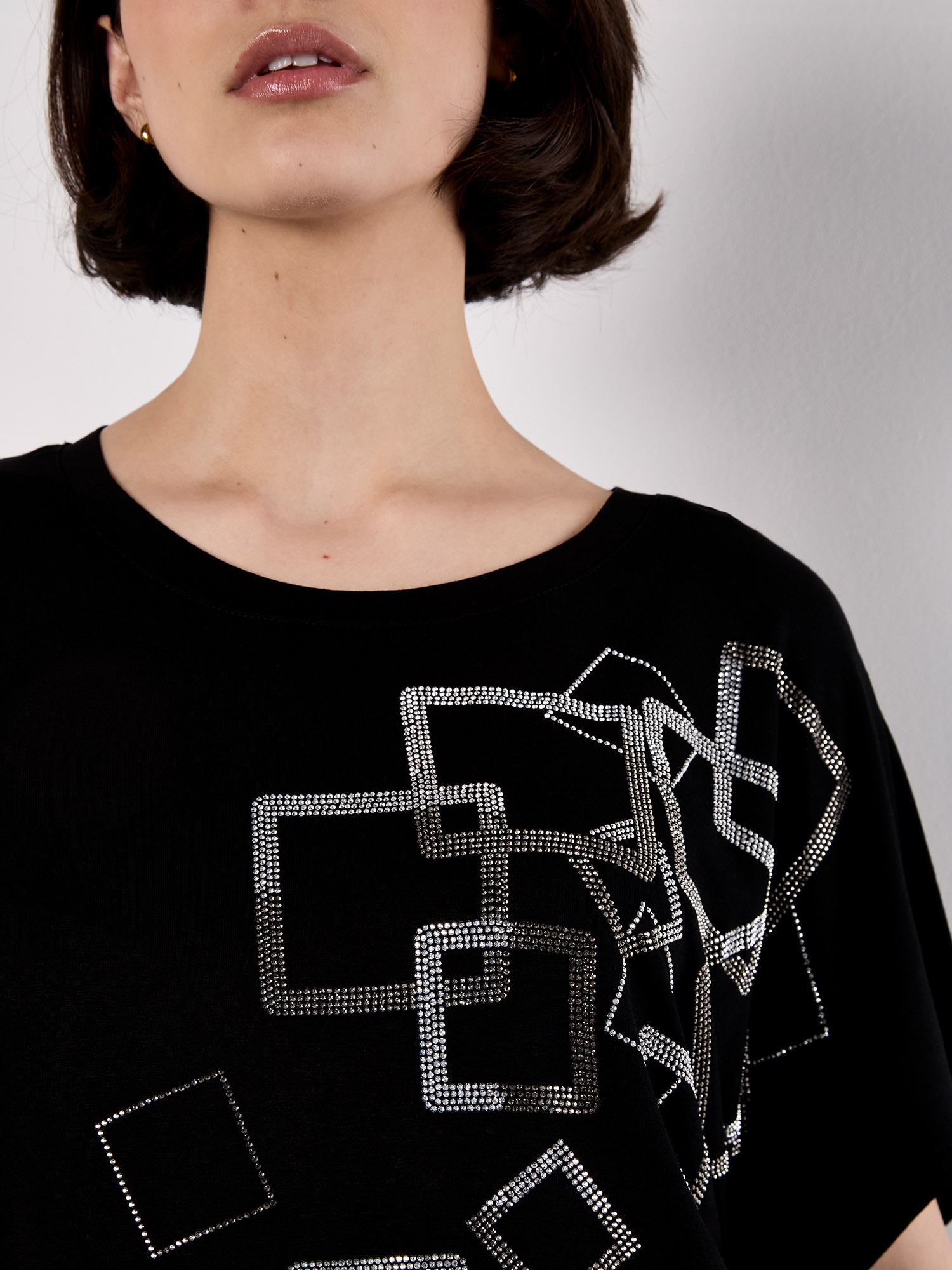 Apricot Shirttop »T-Shirt mit verstreuten Strassquadraten«