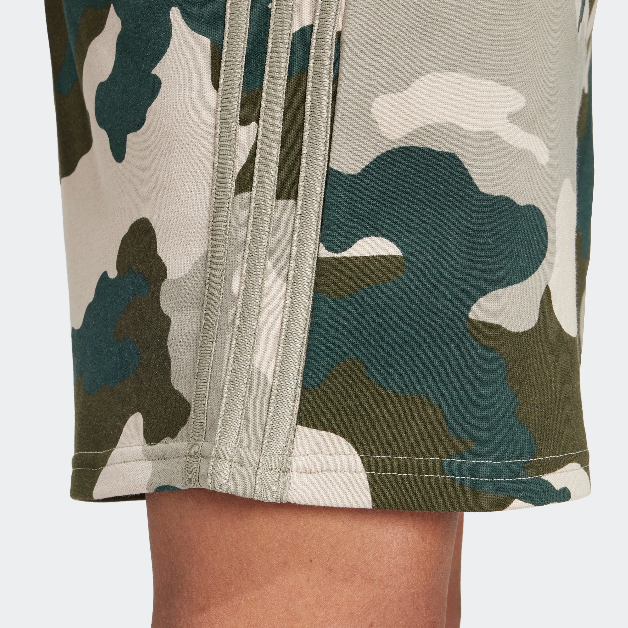 adidas Sportswear Shorts »M CAMO SHRT«, (1 tlg.)