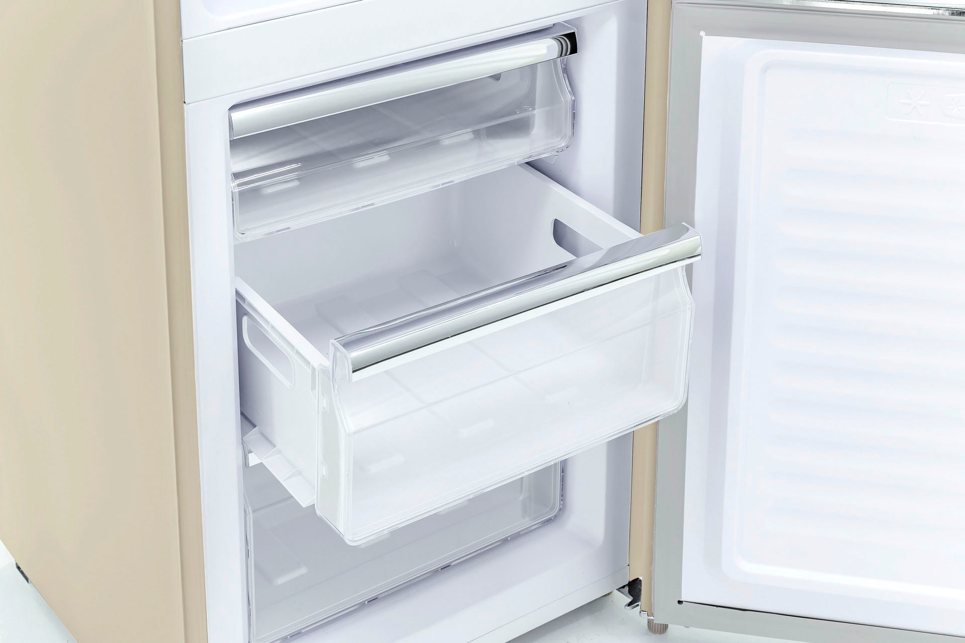 exquisit Kühl-/Gefrierkombination »RKGC250-70-H-160E magnolienweiss«, 244 L Volumen, 4 Sterne Gefrieren