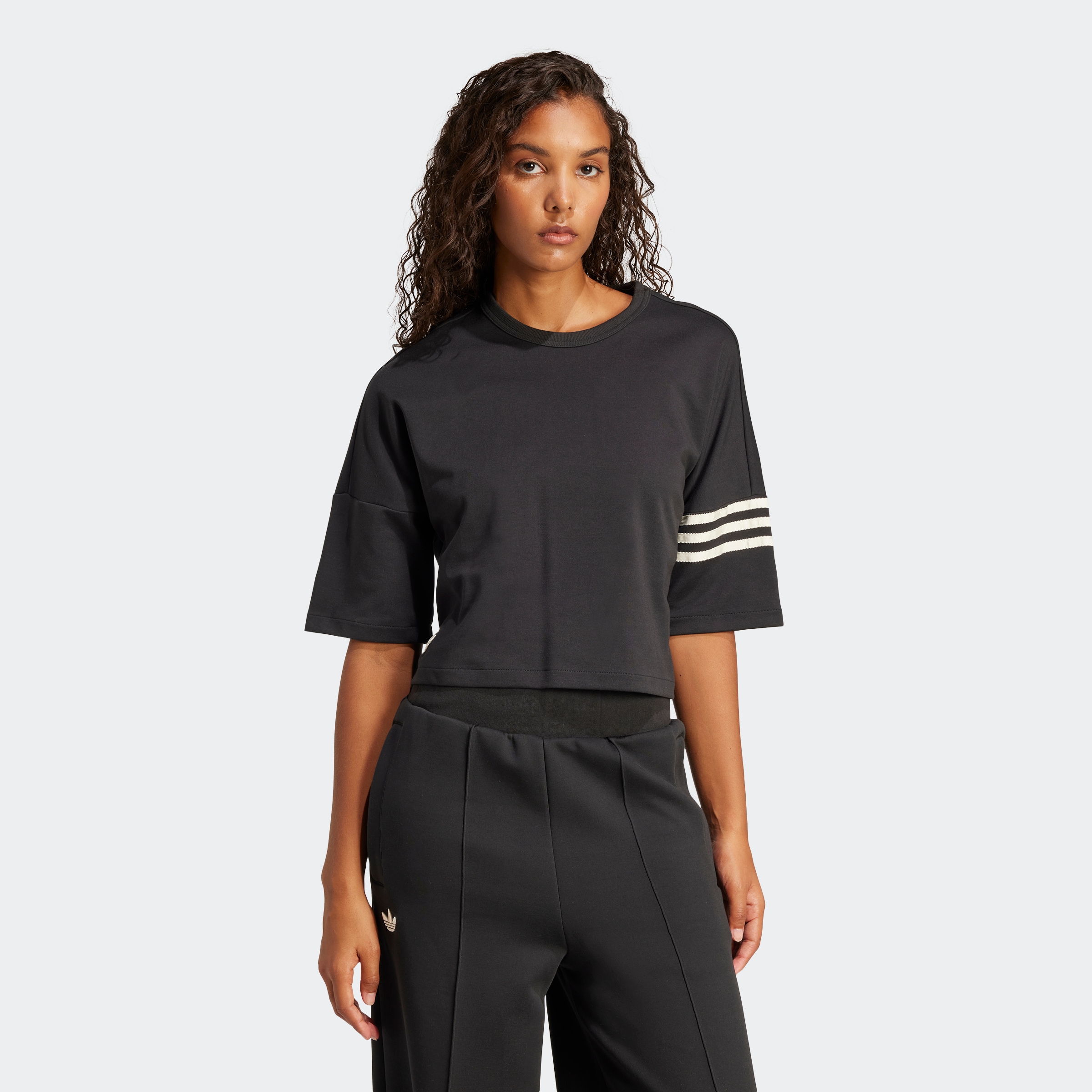 adidas Originals T-Shirt »NEUCL TEE«