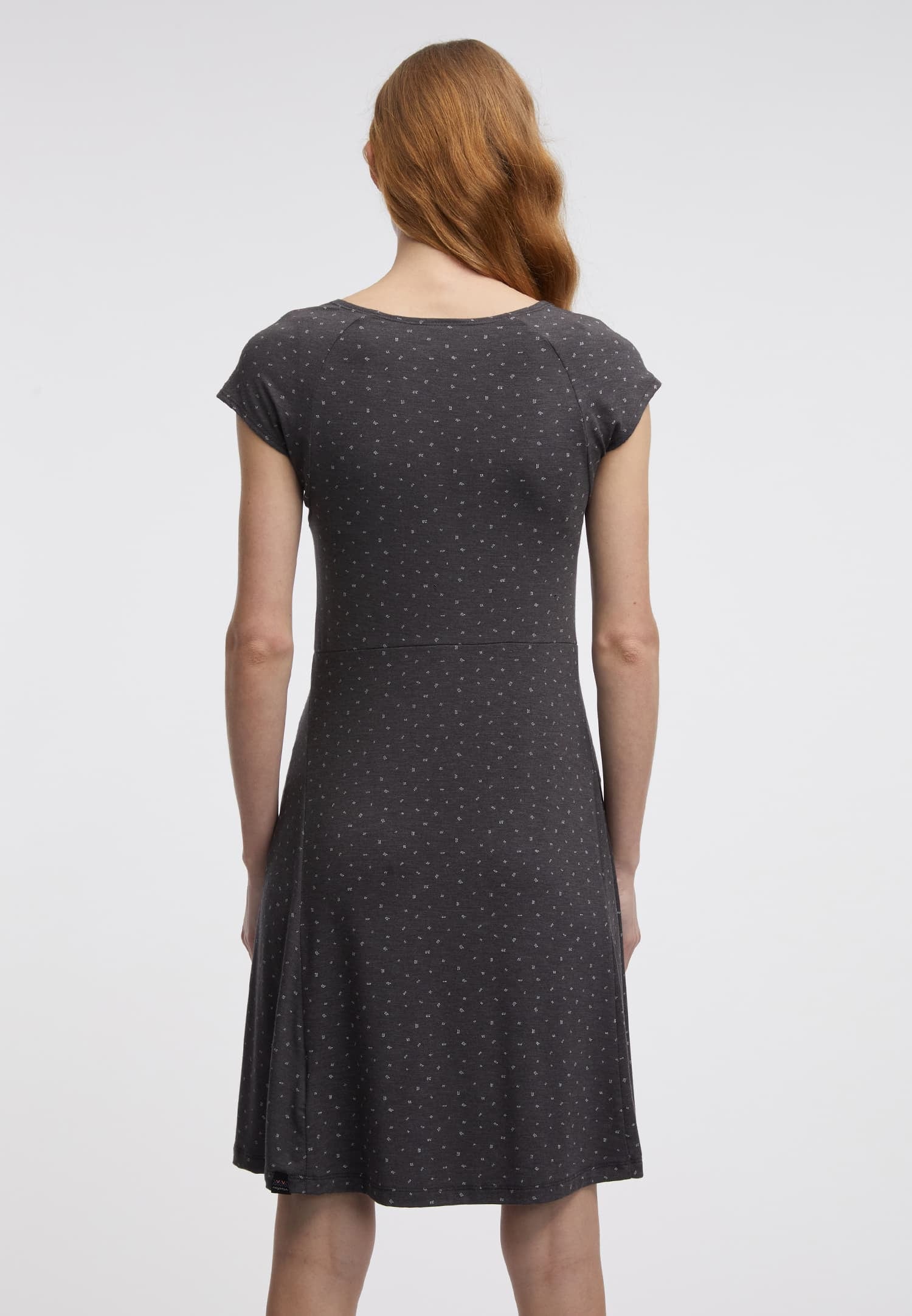 Ragwear Shirtkleid »COMFREY«, Ausschnitt mit Knotendetail und Zierknöpfen