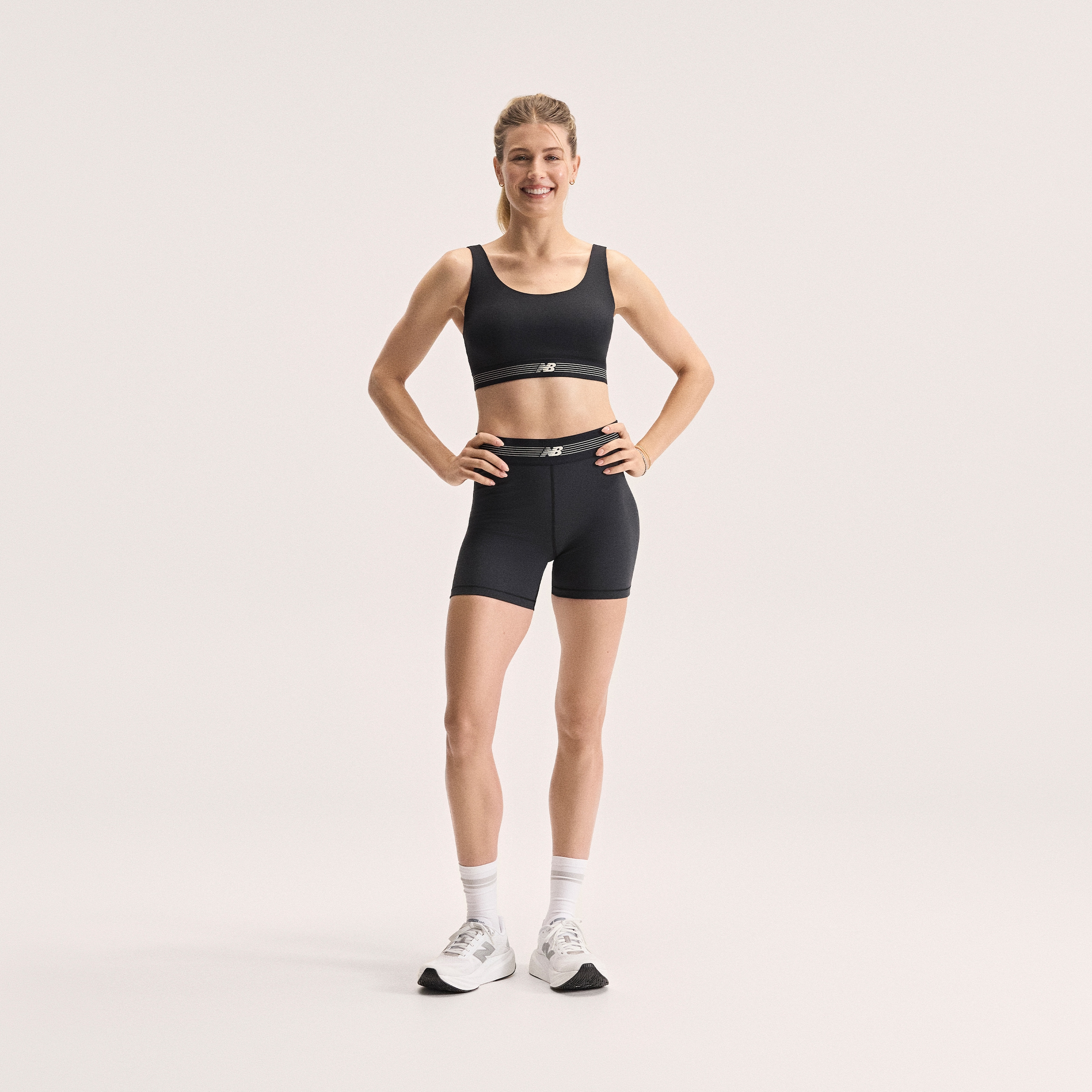 New Balance Trainingsshorts  elastischer Materialmix, schnelltrocknend, bequeme Passform