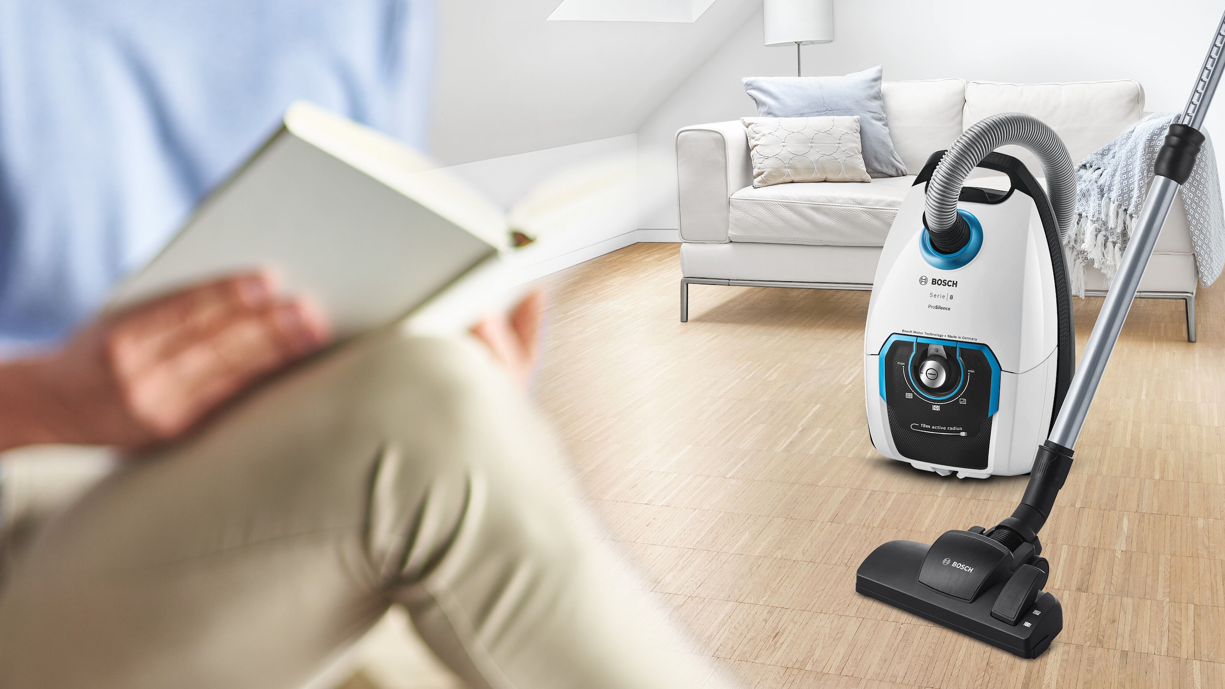 BOSCH Bodenstaubsauger »Serie 8 ProSilence BGB75XSIL, Hygiene-Filter, 10 Jahre Motorgarantie«, 650 W, mit Beutel, Hartbodendüse, XXL-Polsterdüse, langes Kabel, leise, weiß