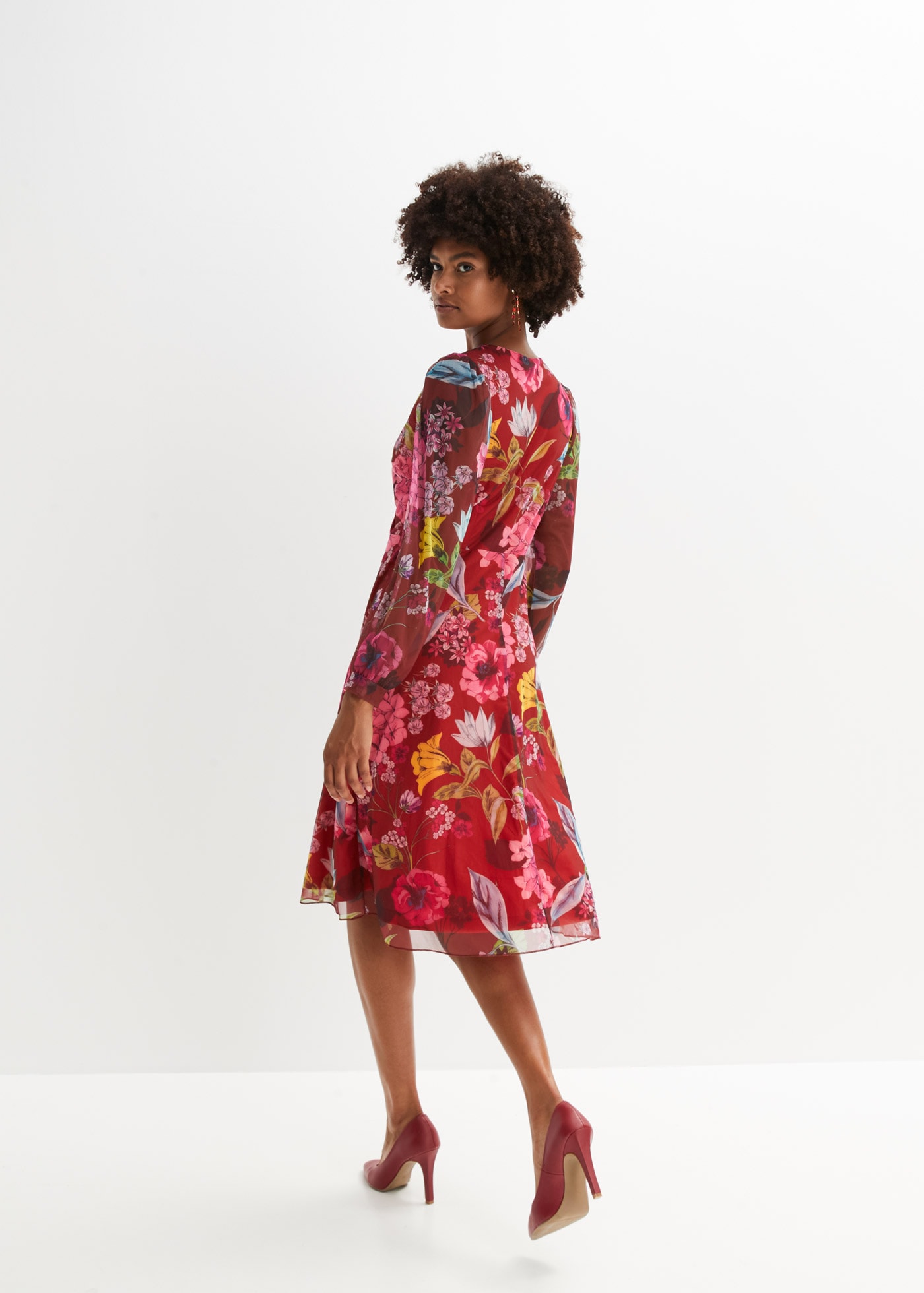 bonprix Midikleid für femininen Look, aus leichtem Mesh-Material, eleganter Stil