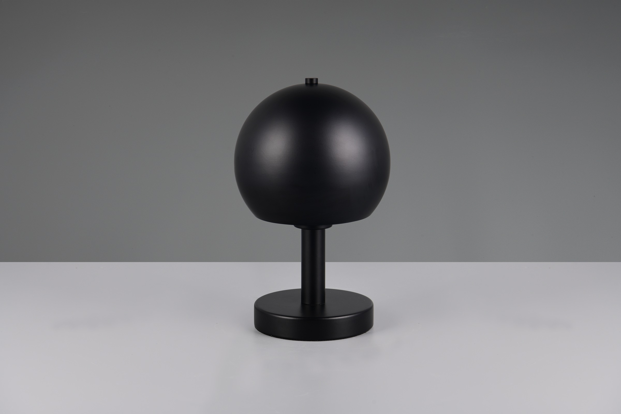 my home Schreibtischlampe »Christelle, Deko Tischleuchte mit Metallschirm Ø 18cm Höhe 29cm« E27 1 Stk. warmweiß - kaltweiß exkl 1x E27 max 10W, indirektes Licht, Lichtaustritt nur nach unten