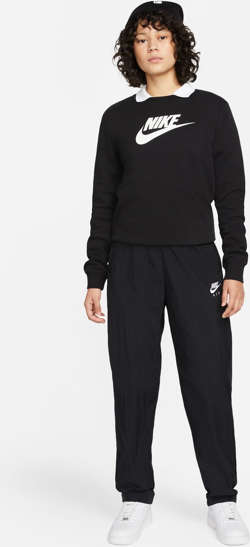 Nike Sportswear Sweatshirt »Club Fleece Women's Logo Crew-Neck Sweatshirt«, Damen Pullover aus weichem Fleece Material