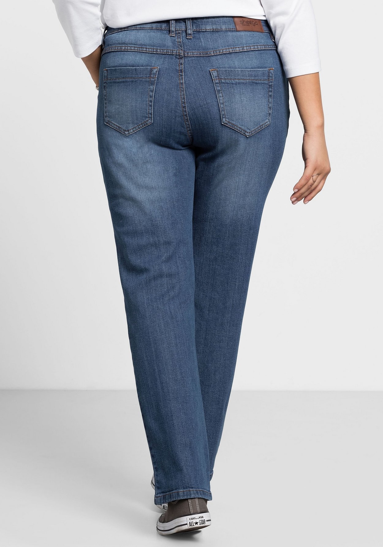 Sheego Stretch-Jeans »Jeans »Die Gerade« mit Used-Effekten«, »Die Gerade« mit Used-Effekten