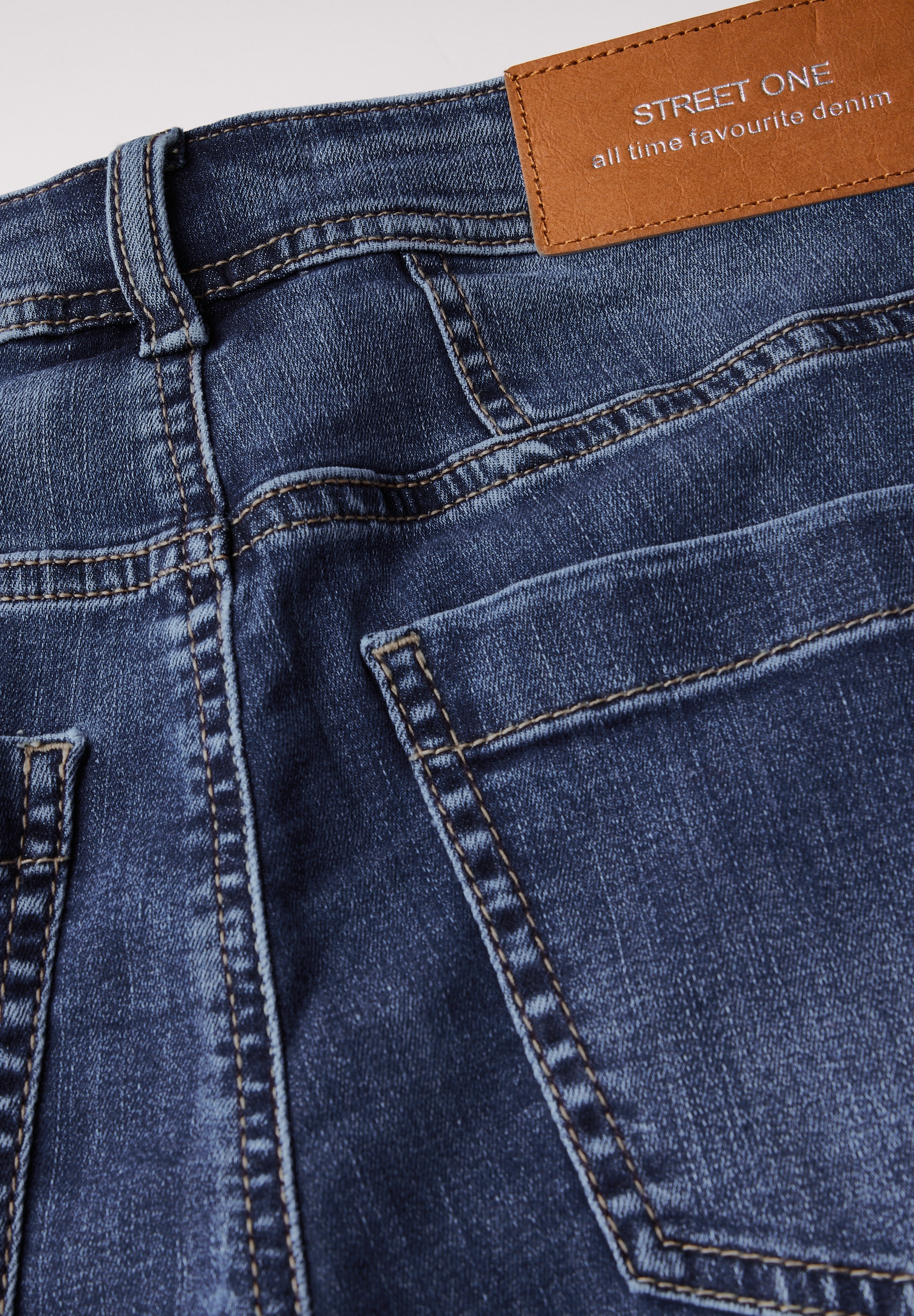 STREET ONE Slim-fit-Jeans »Style YORK«, in mittelblauer Waschung