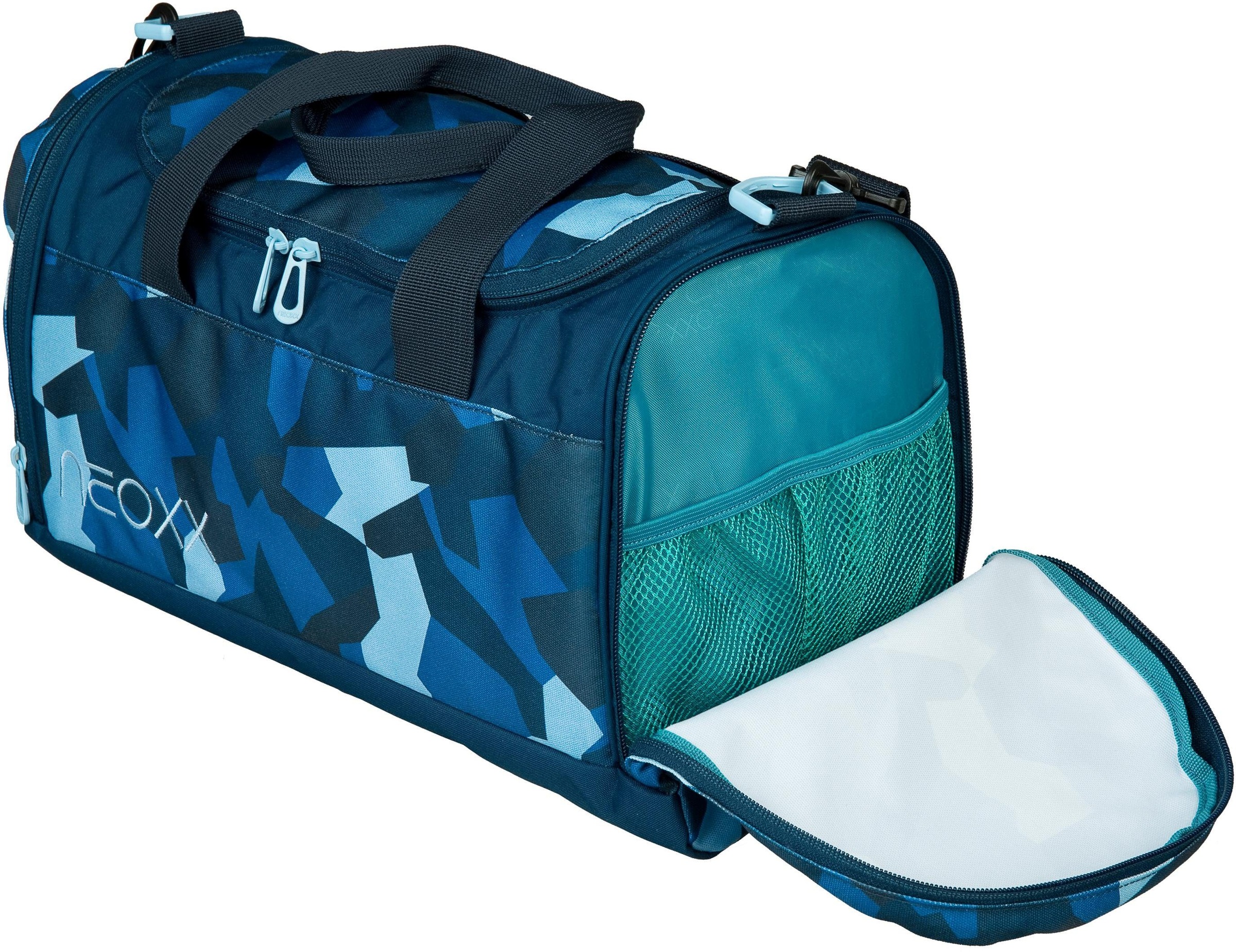neoxx Sporttasche »Champ, Camo Nation«, aus recycelten PET-Flaschen